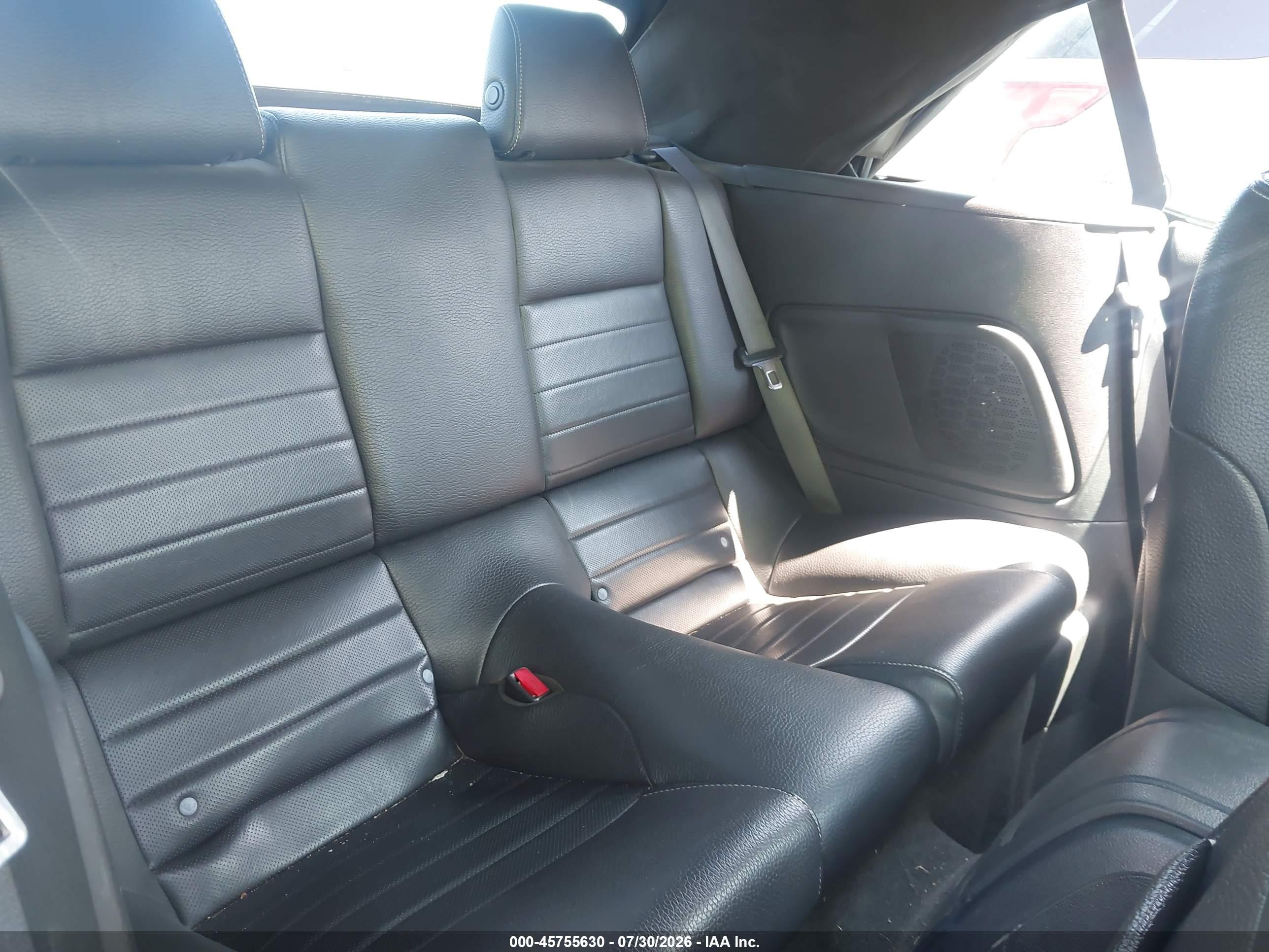 2011 Ford Mustang V6 Premium Silver vin: 1ZVBP8EM2B5114809