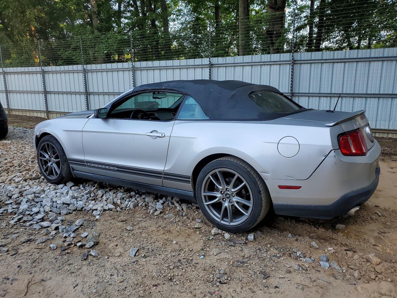 2011 Ford Mustang Silver vin: 1ZVBP8EM2B5115393