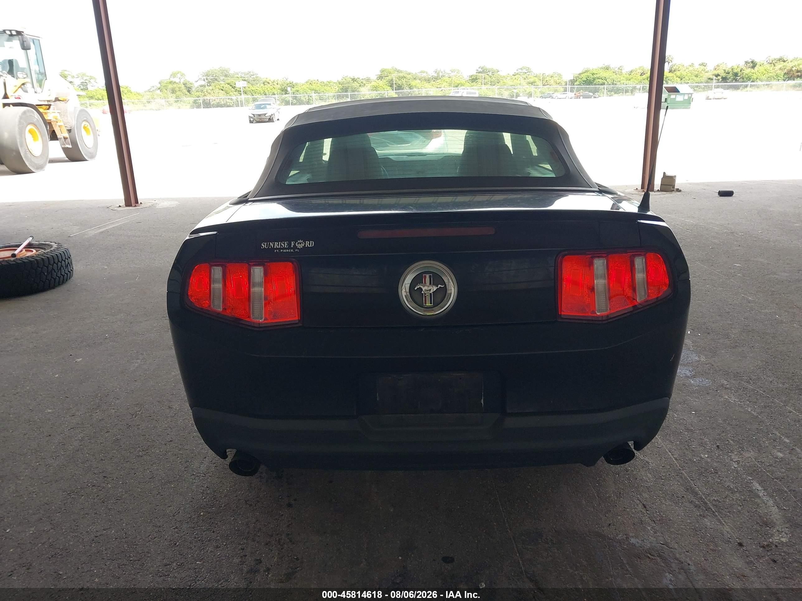 2011 Ford Mustang V6 Black vin: 1ZVBP8EM2B5153111