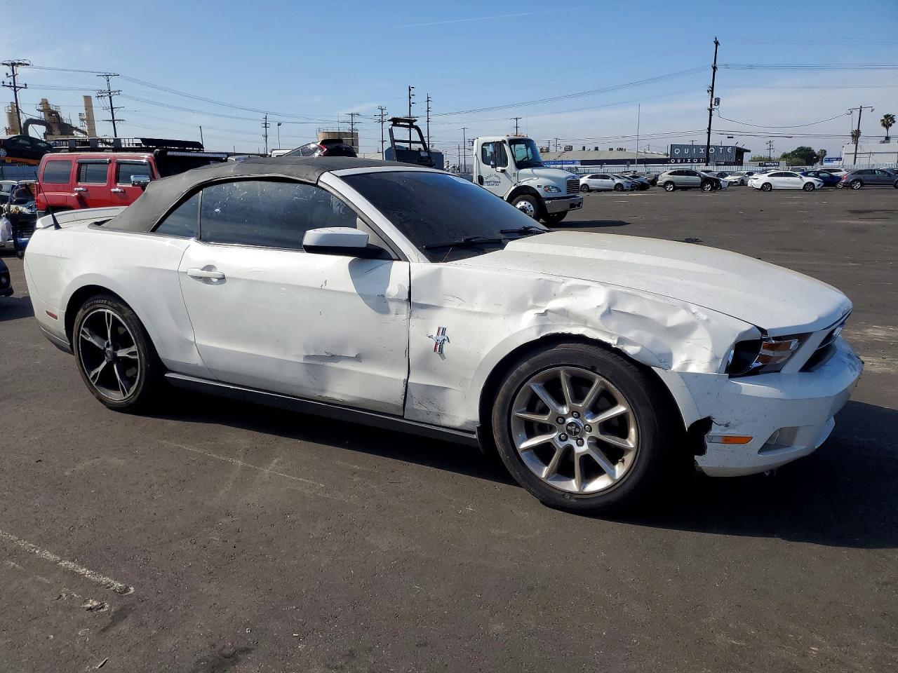 2011 Ford Mustang White vin: 1ZVBP8EM2B5159040
