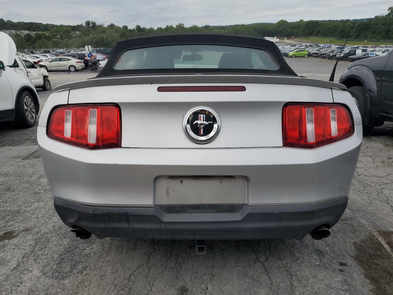 2012 Ford Mustang Silver vin: 1ZVBP8EM2C5279521