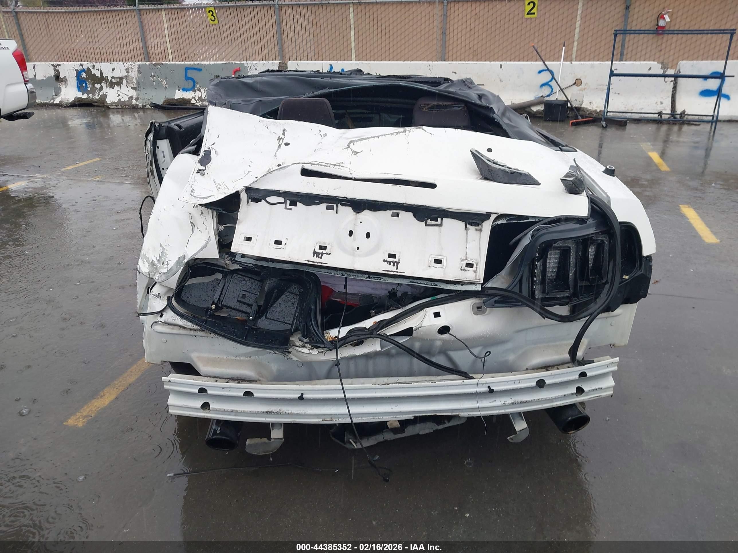2013 Ford Mustang V6 White vin: 1ZVBP8EM2D5203685