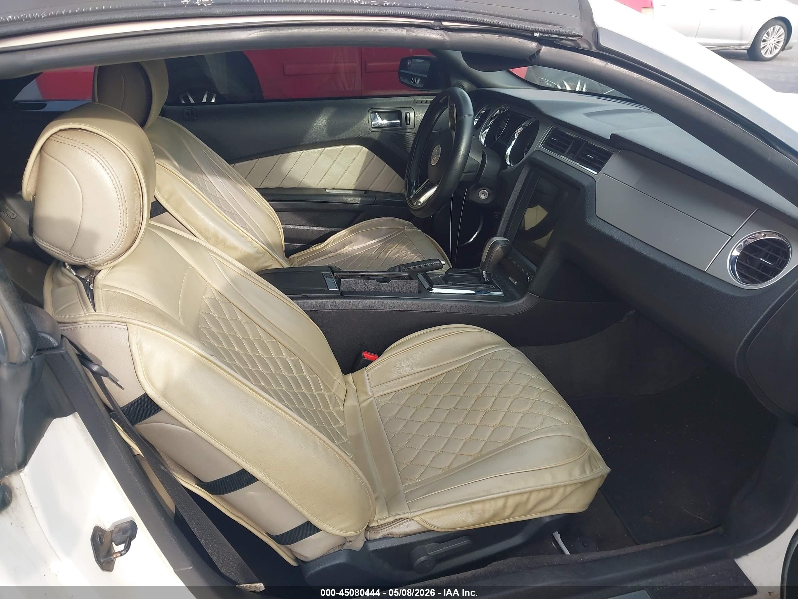 2013 Ford Mustang V6 Premium White vin: 1ZVBP8EM2D5213956