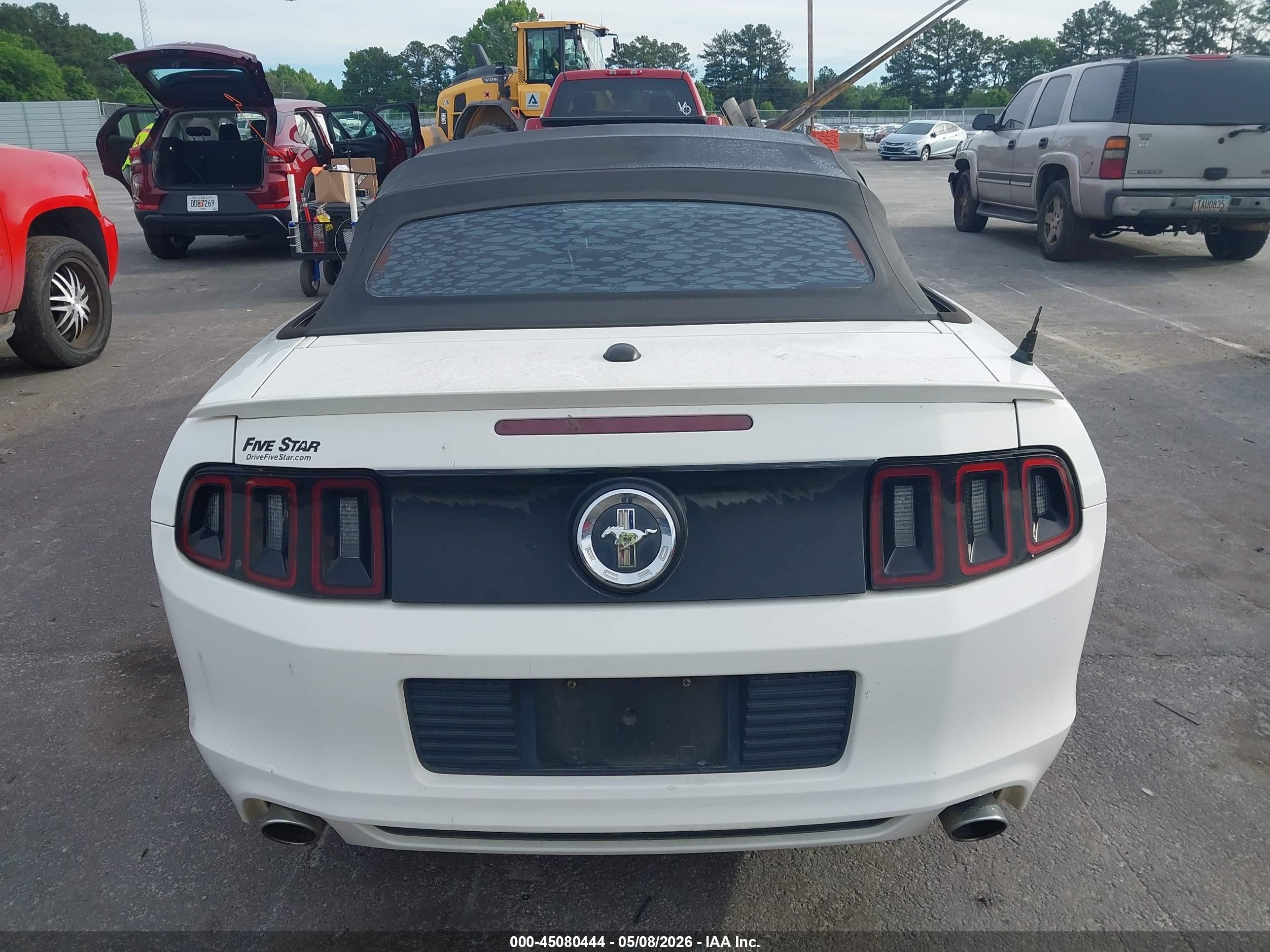 2013 Ford Mustang V6 Premium White vin: 1ZVBP8EM2D5213956