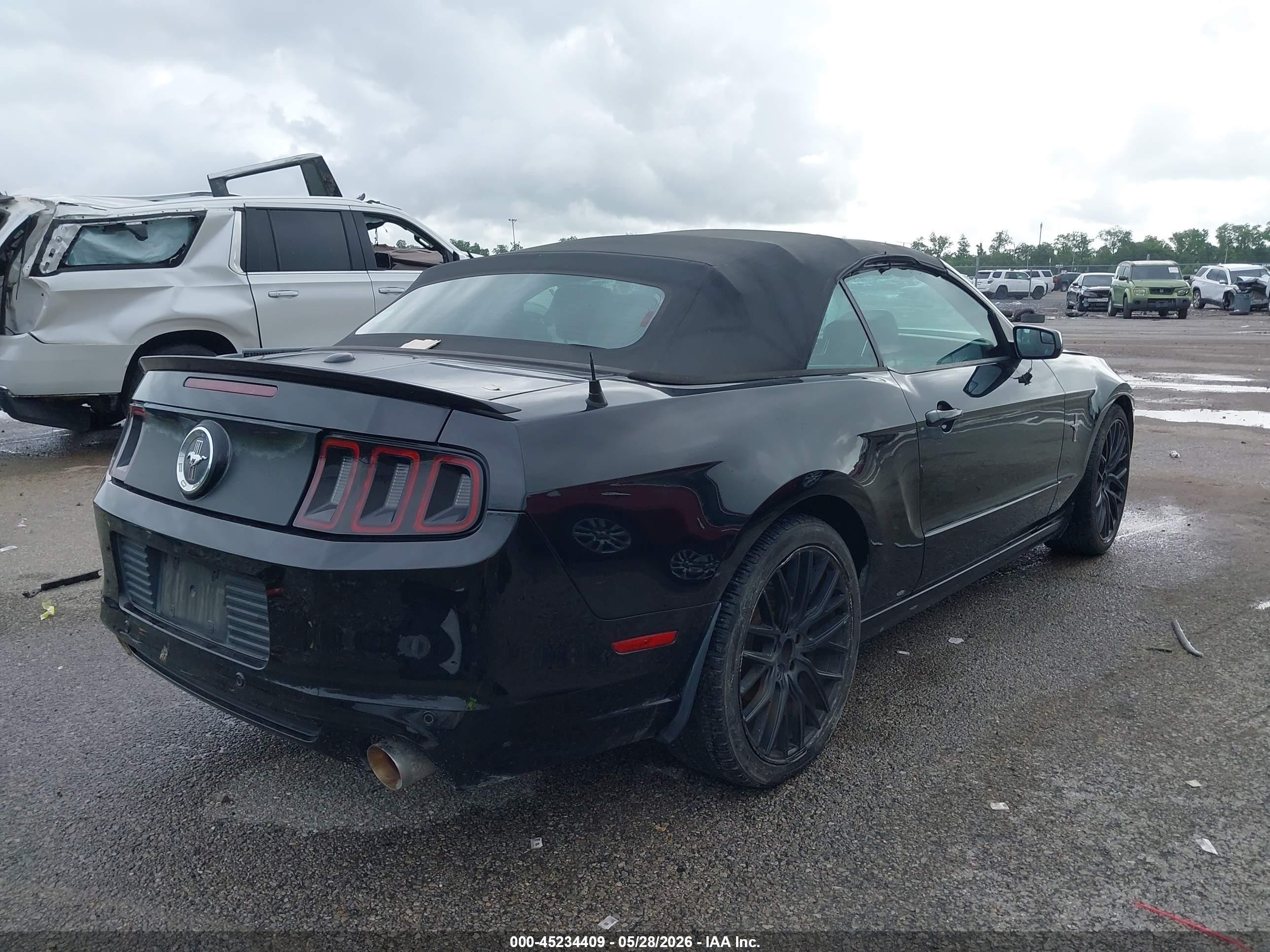 2014 Ford Mustang V6 Premium Black vin: 1ZVBP8EM2E5221136