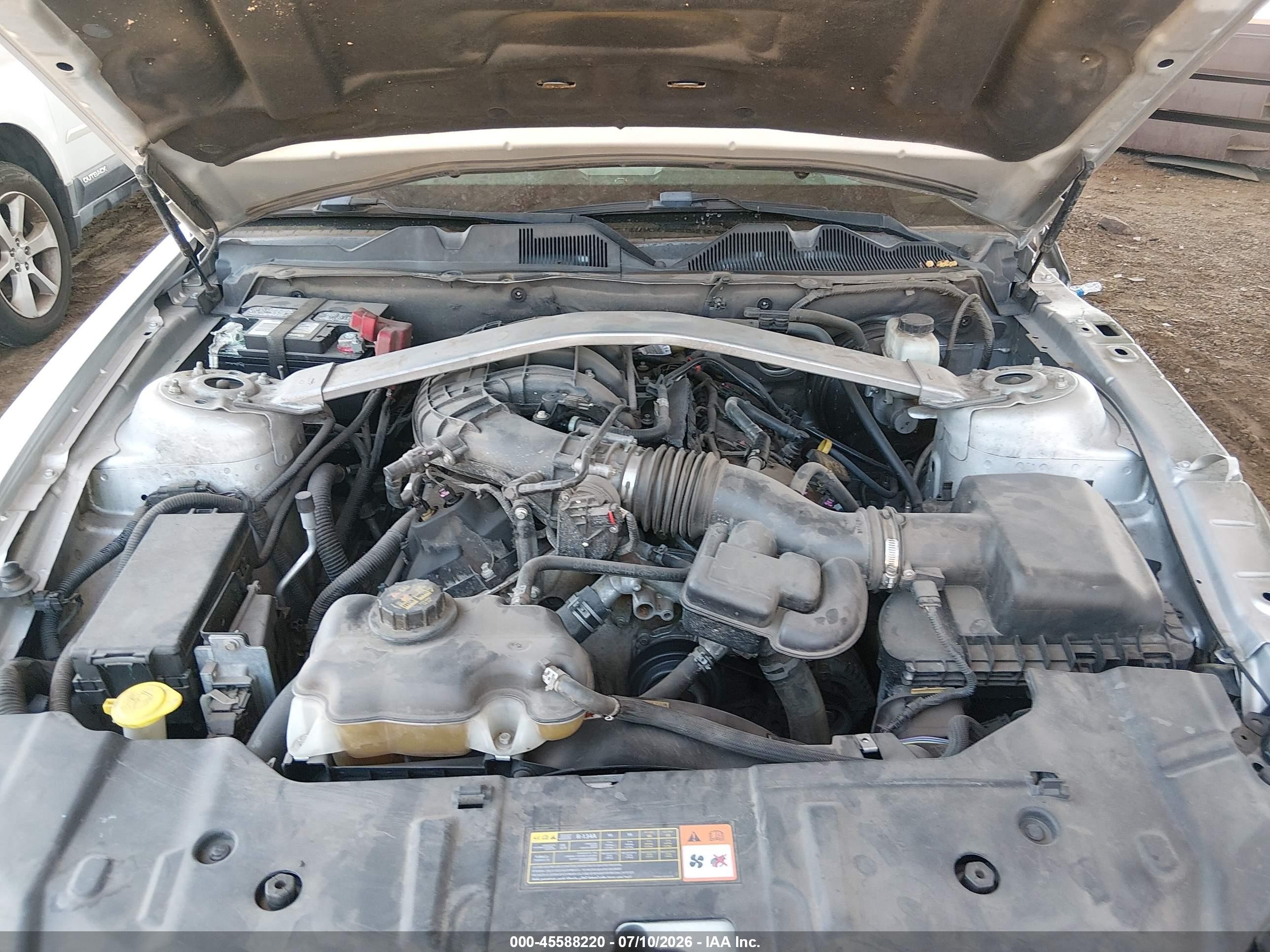 2014 Ford Mustang V6 Premium Silver vin: 1ZVBP8EM2E5254959