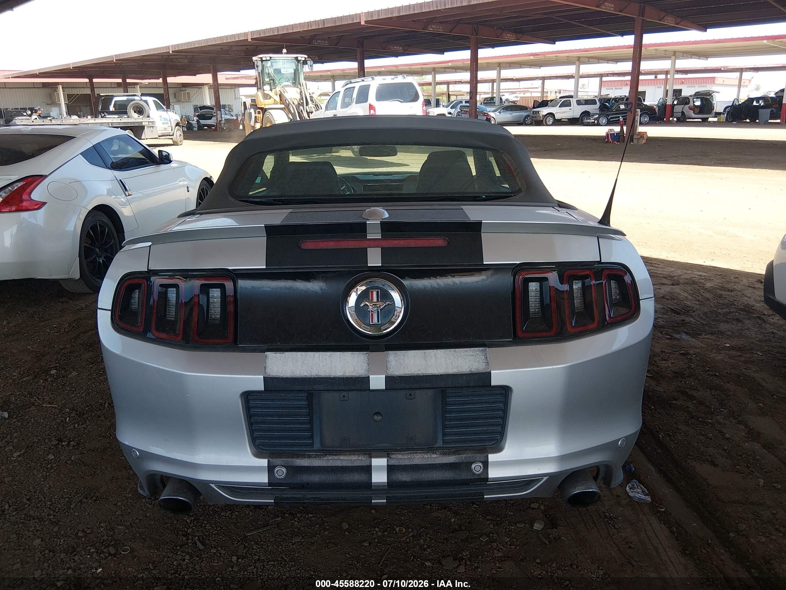 2014 Ford Mustang V6 Premium Silver vin: 1ZVBP8EM2E5254959