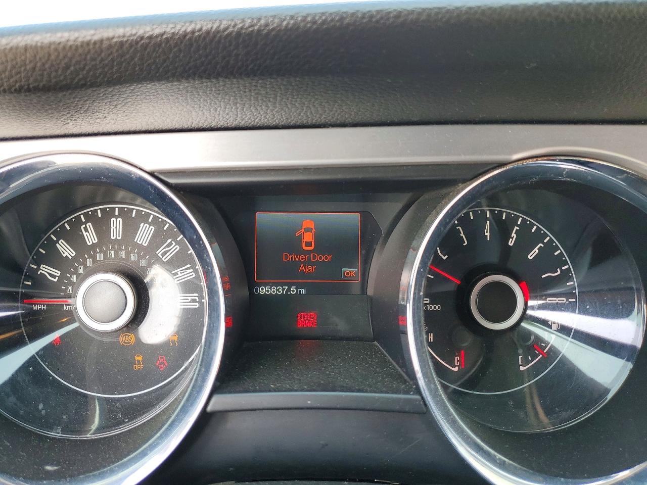 2014 Ford Mustang Silver vin: 1ZVBP8EM2E5310818