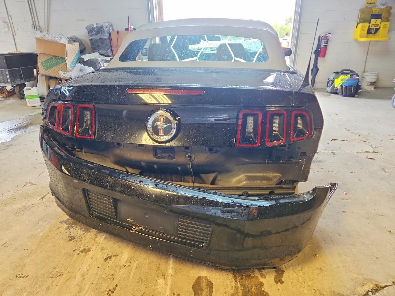 2014 Ford Mustang Black vin: 1ZVBP8EM2E5331555