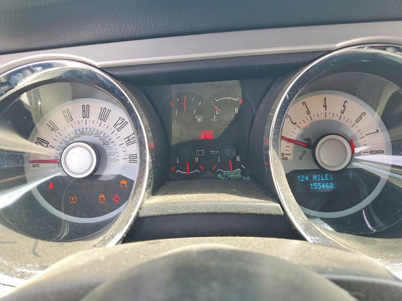 2011 Ford Mustang Серебряный vin: 1ZVBP8EM3B5126385