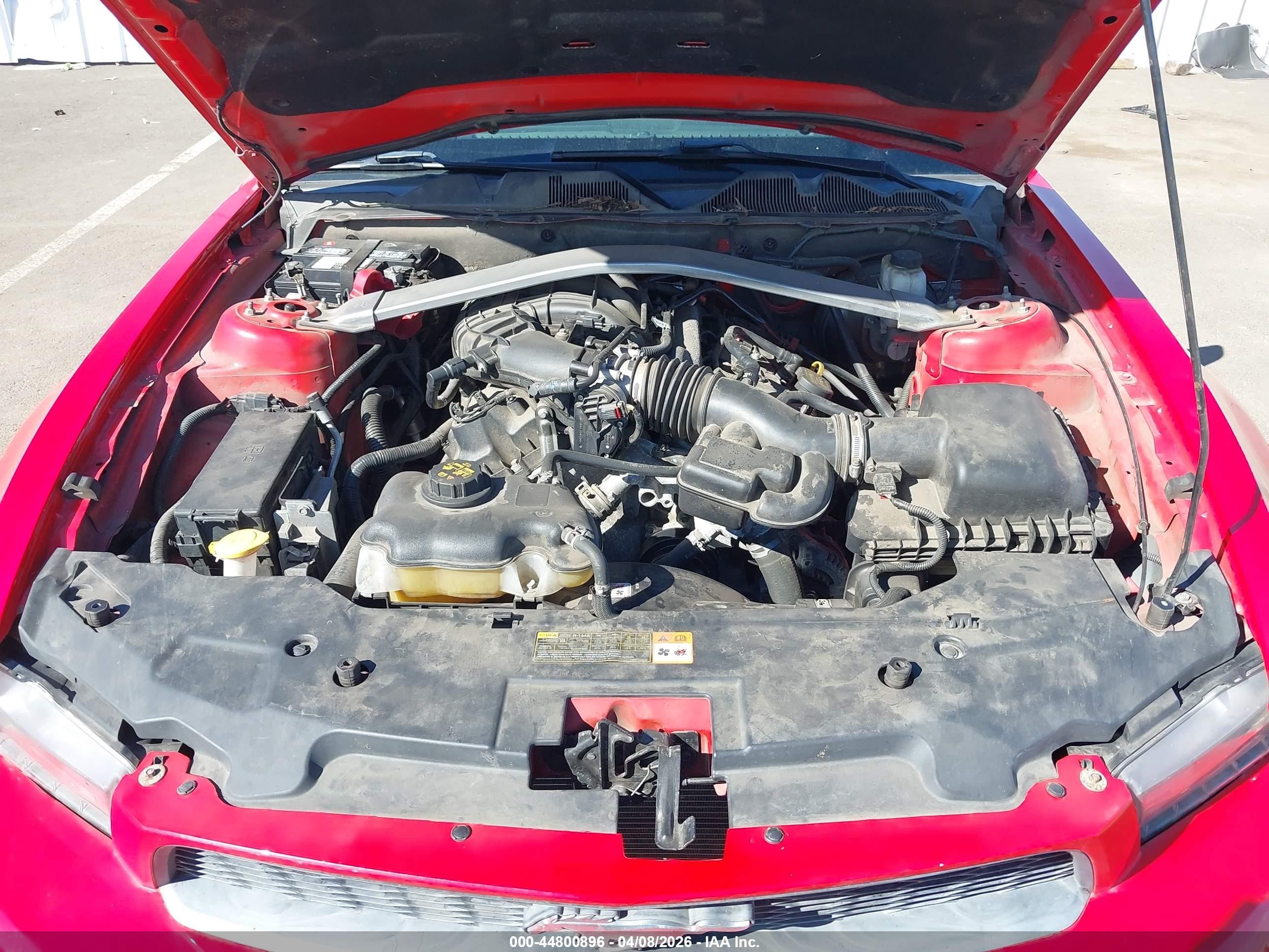 2011 Ford Mustang V6 Red vin: 1ZVBP8EM3B5159273