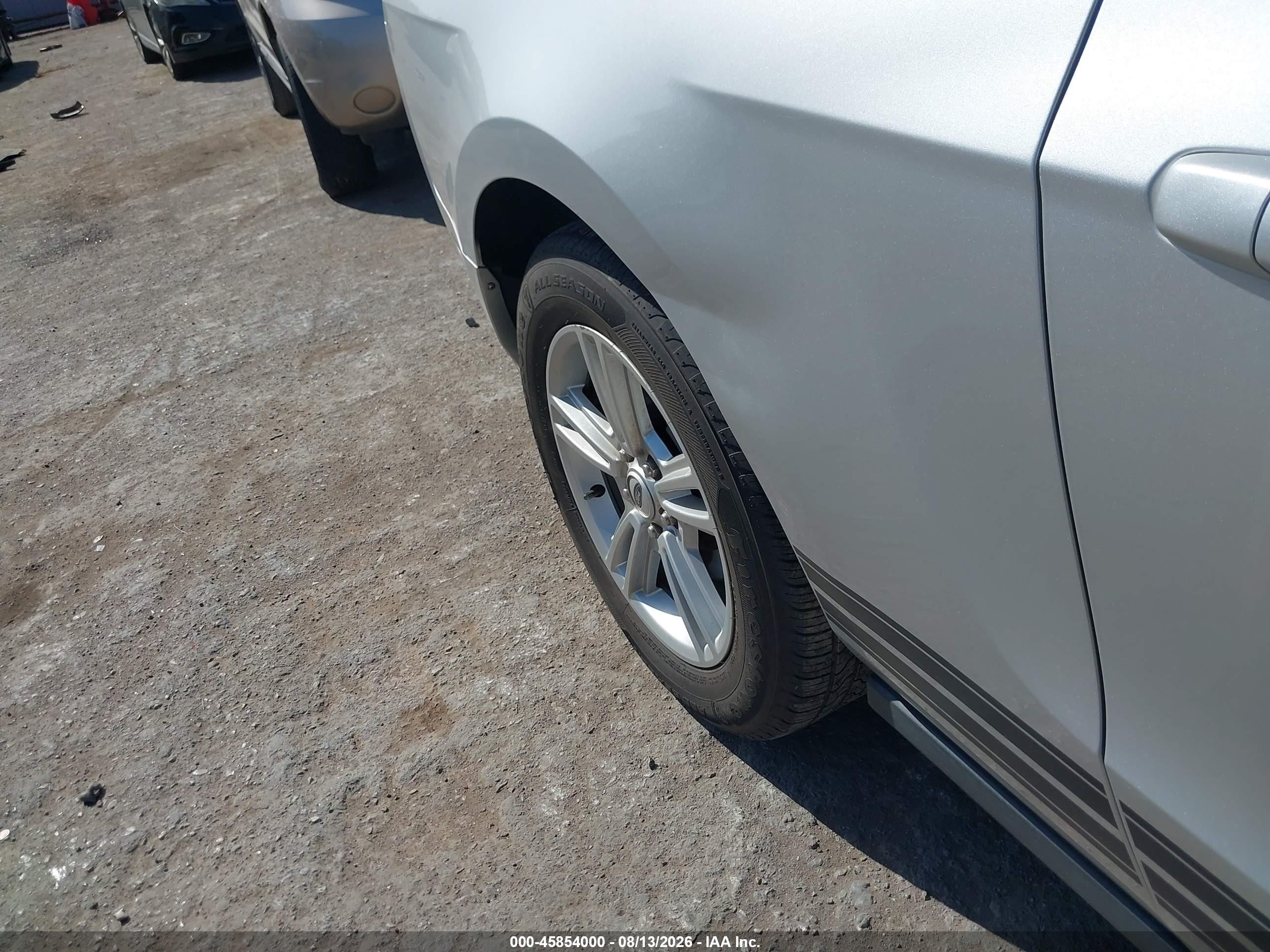 2012 Ford Mustang V6 Silver vin: 1ZVBP8EM3C5208148