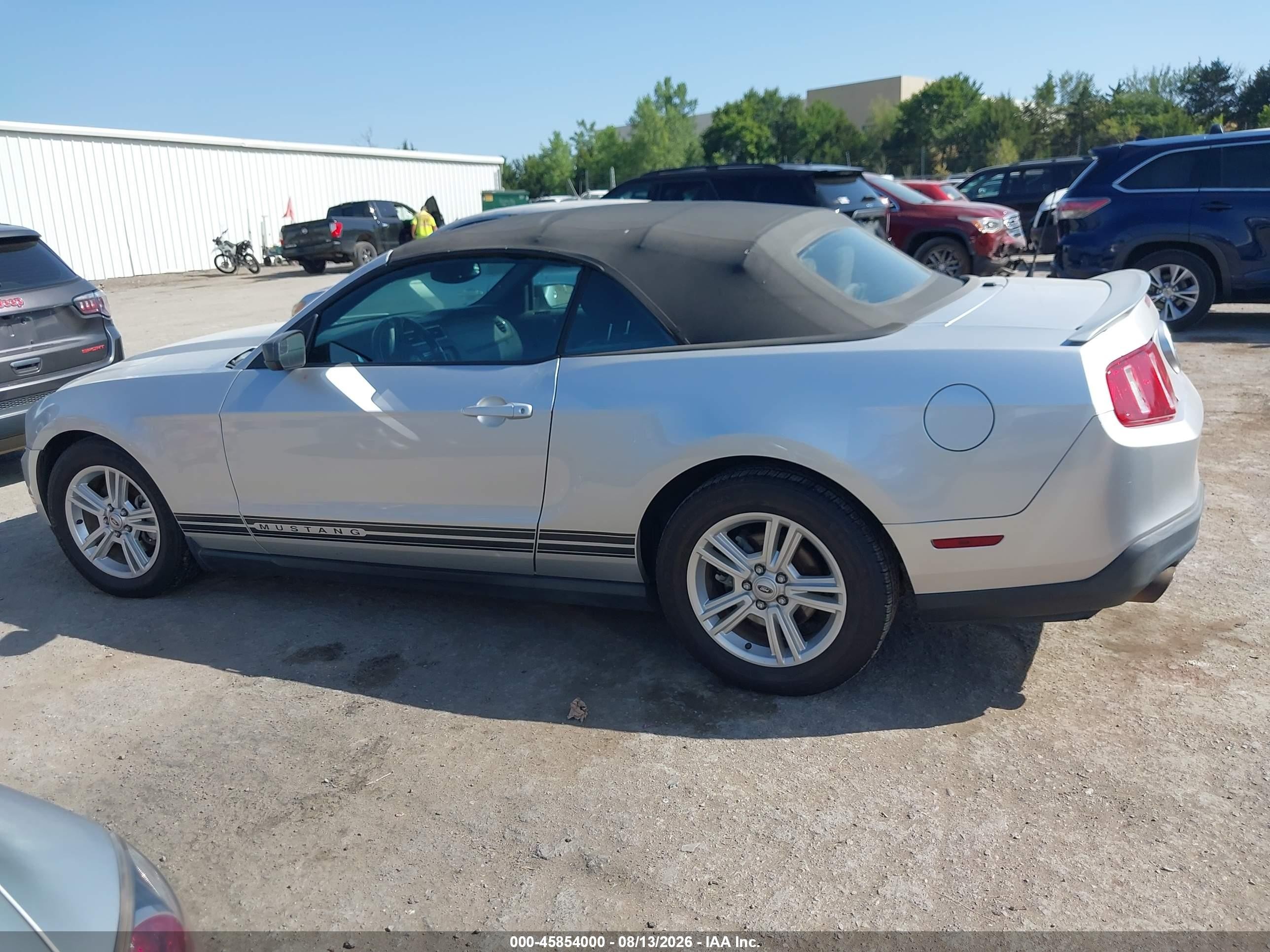 2012 Ford Mustang V6 Silver vin: 1ZVBP8EM3C5208148