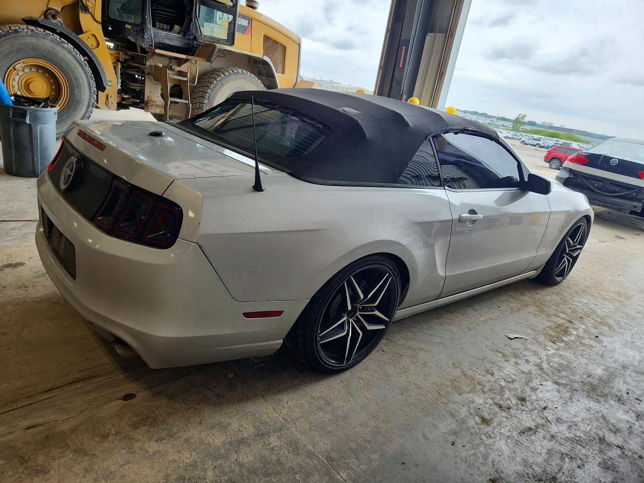 2013 Ford Mustang Silver vin: 1ZVBP8EM3D5202867