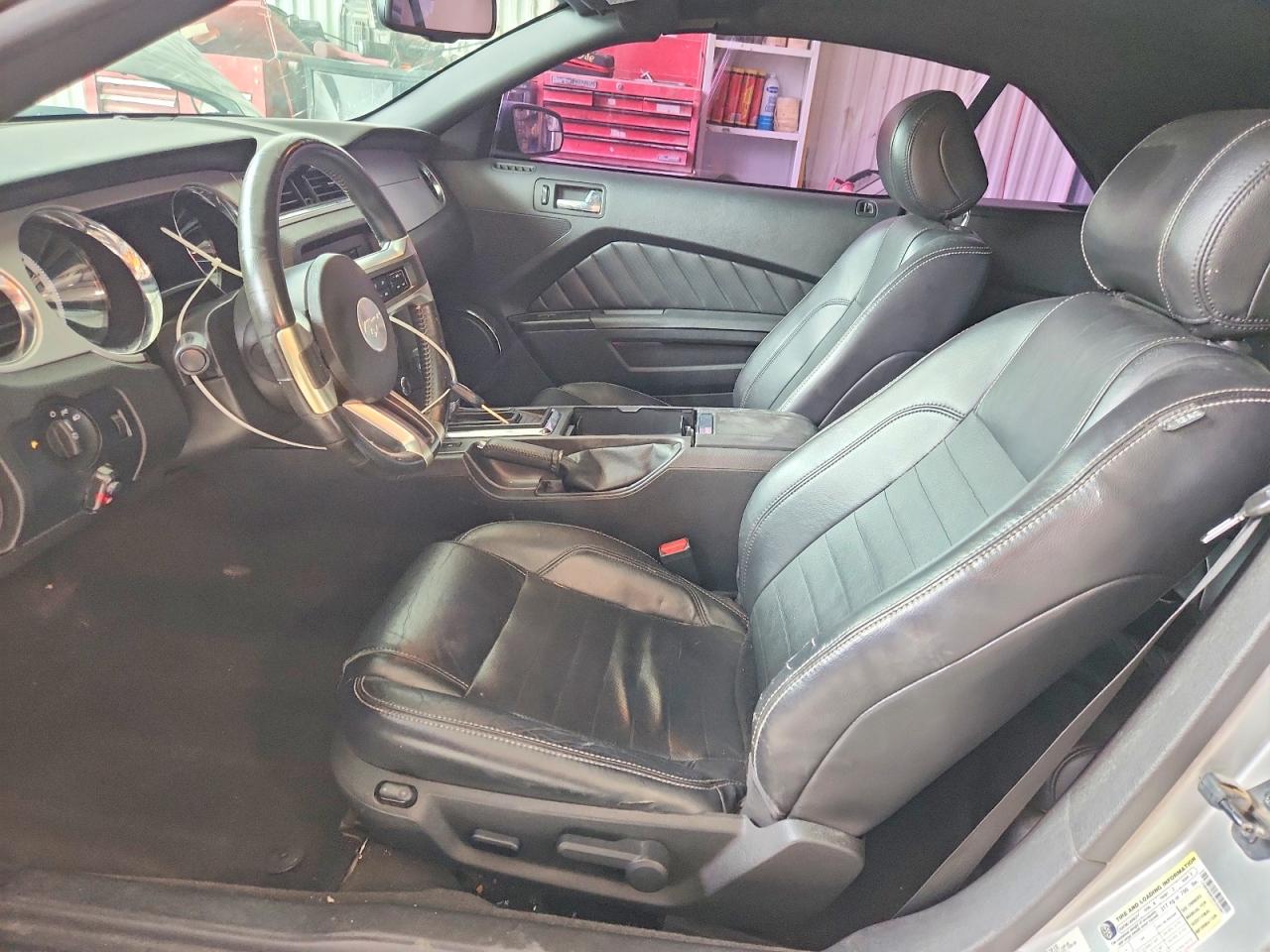 2013 Ford Mustang Silver vin: 1ZVBP8EM3D5202867