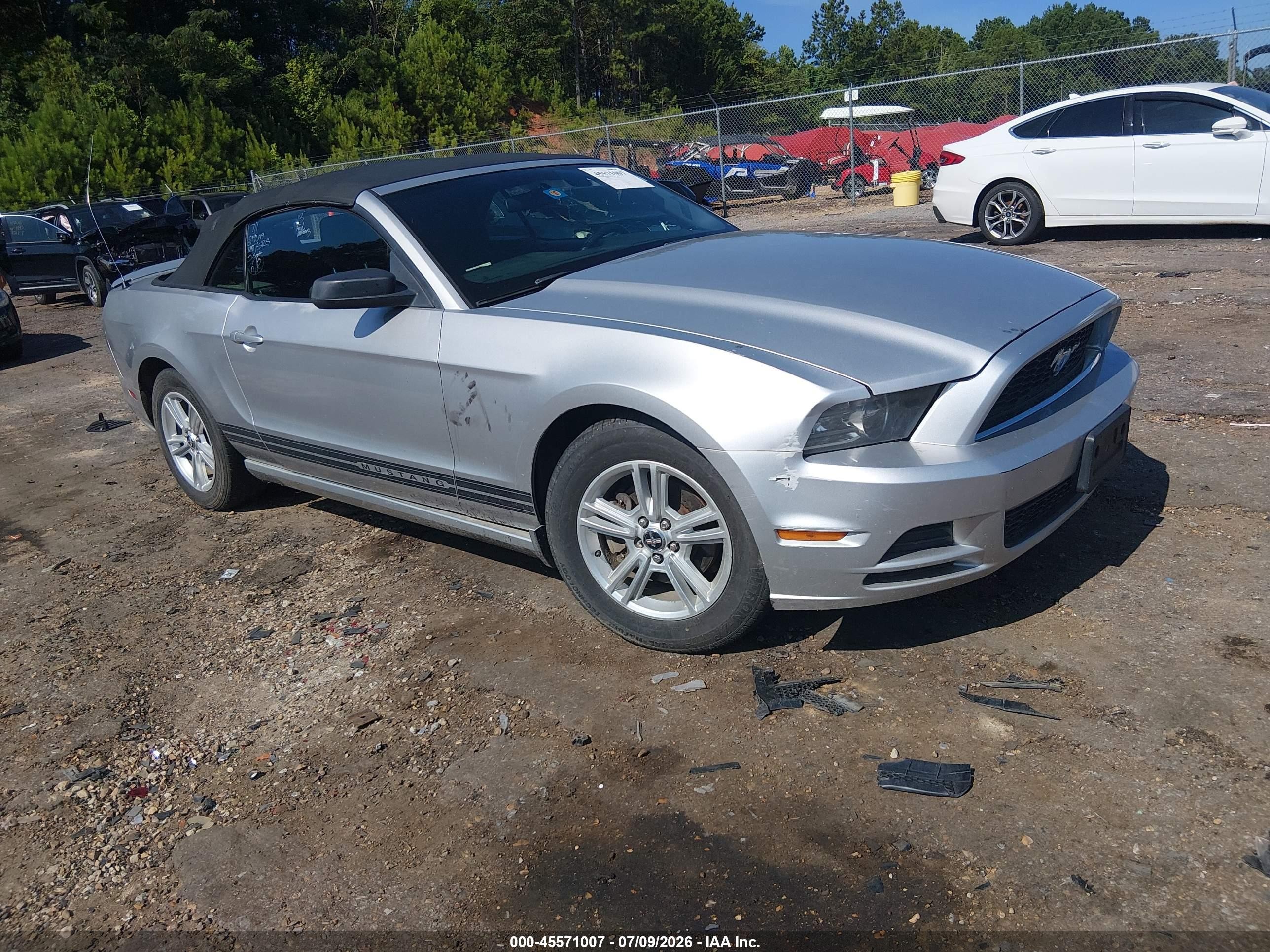 2013 Ford Mustang V6 Silver vin: 1ZVBP8EM3D5219619