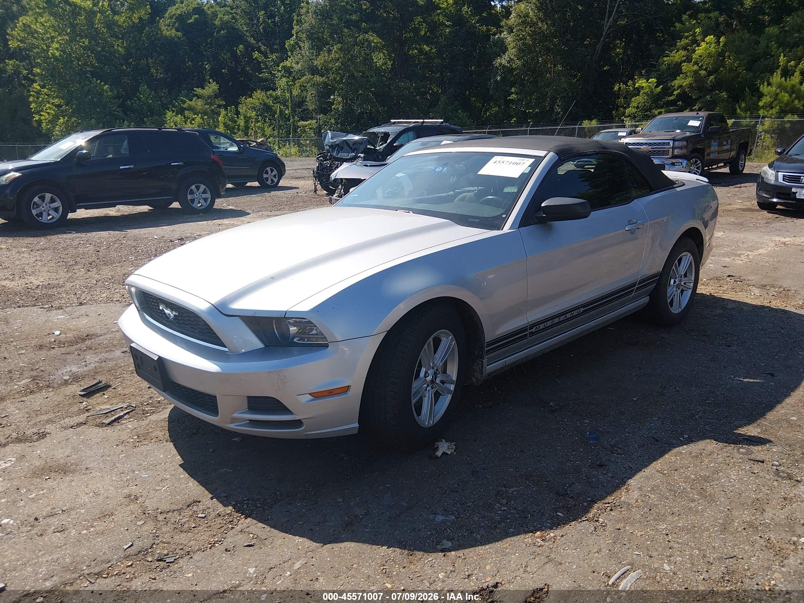 2013 Ford Mustang V6 Silver vin: 1ZVBP8EM3D5219619