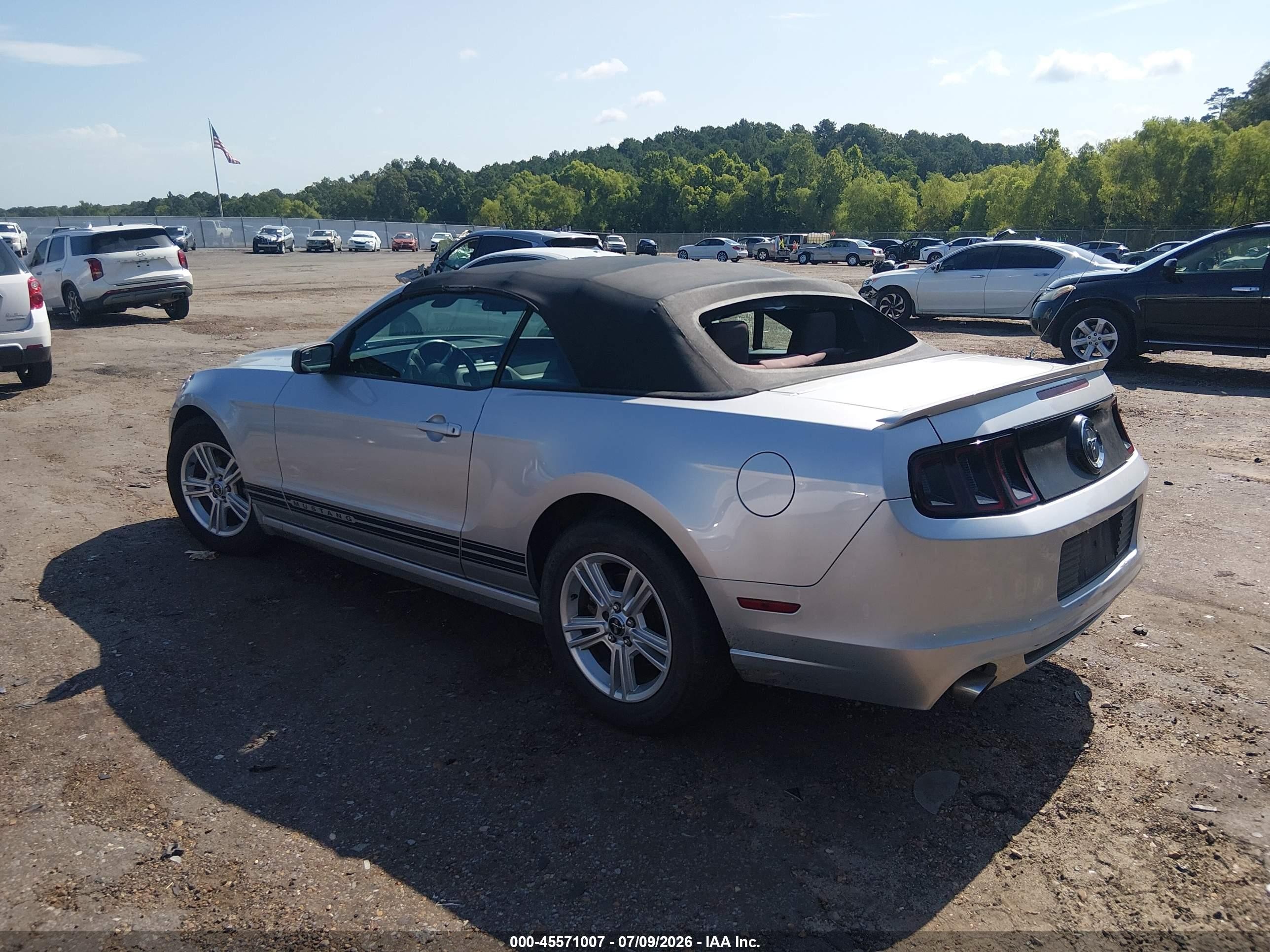 2013 Ford Mustang V6 Silver vin: 1ZVBP8EM3D5219619