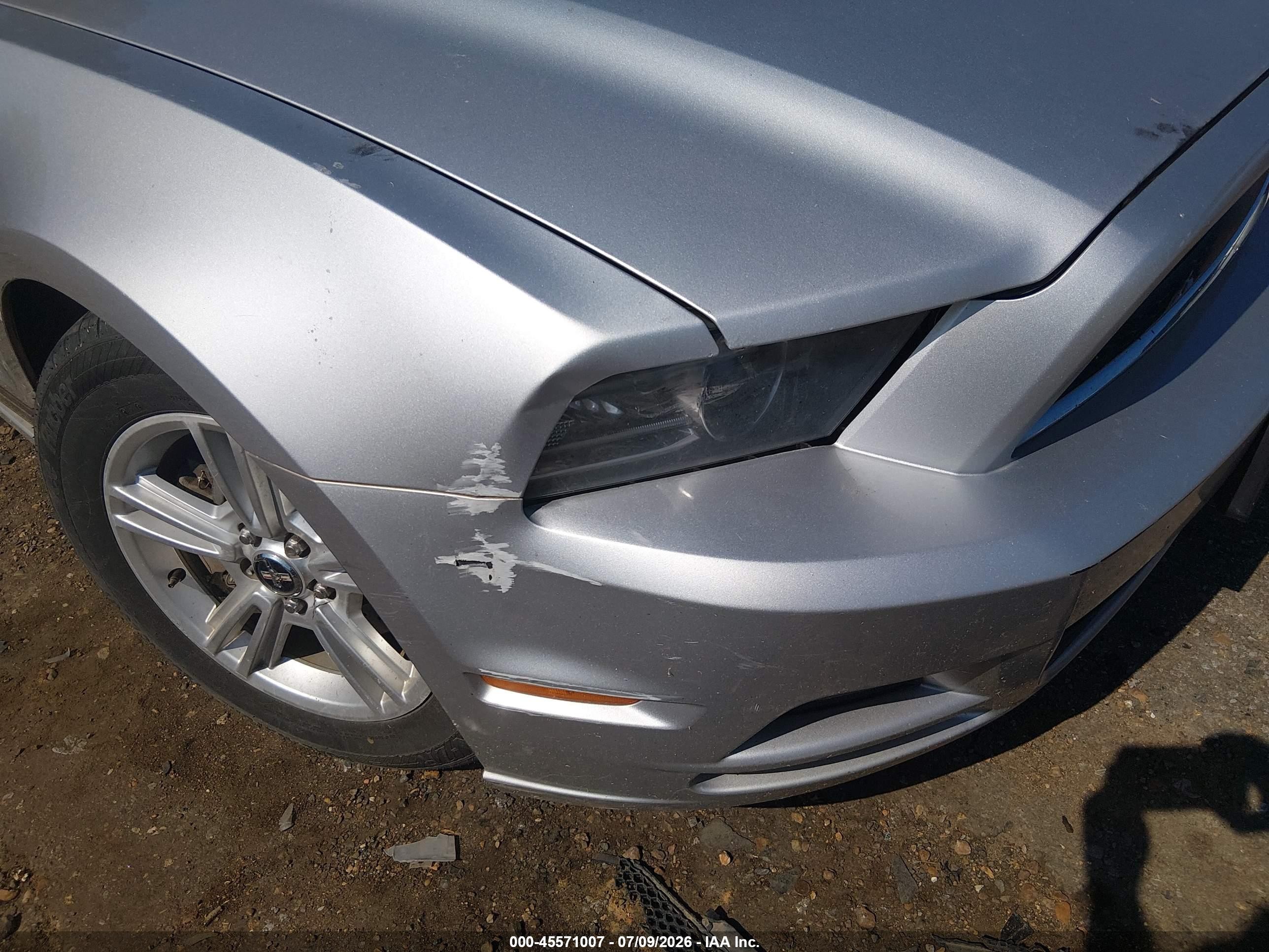 2013 Ford Mustang V6 Silver vin: 1ZVBP8EM3D5219619