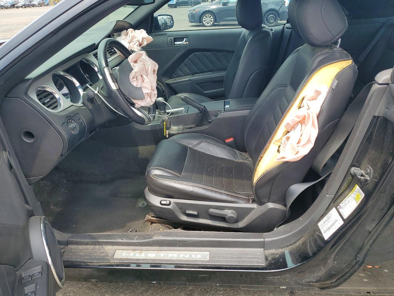 2013 Ford Mustang Black vin: 1ZVBP8EM3D5225713