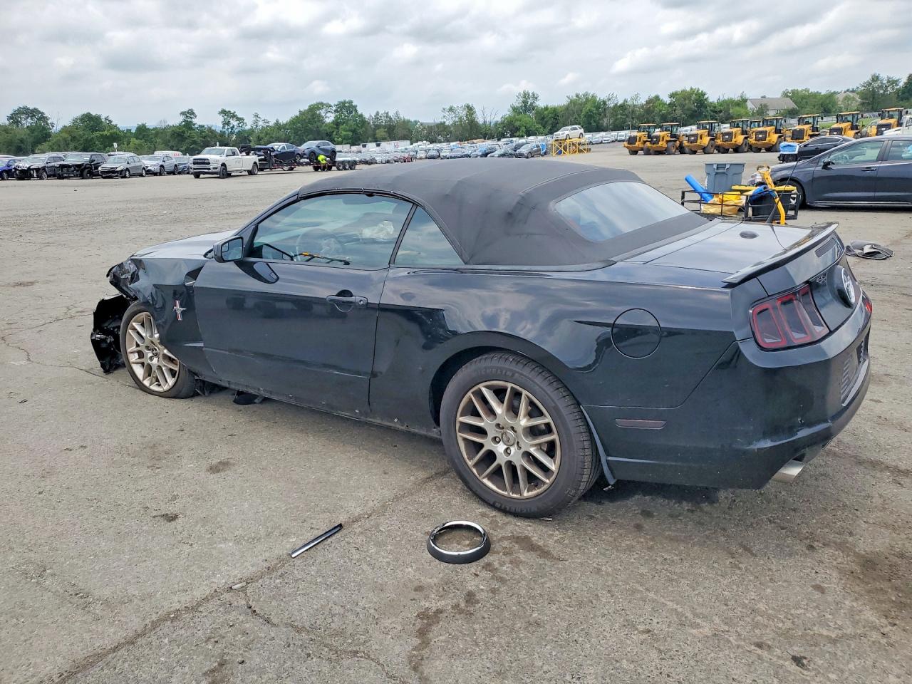 2013 Ford Mustang Black vin: 1ZVBP8EM3D5225713
