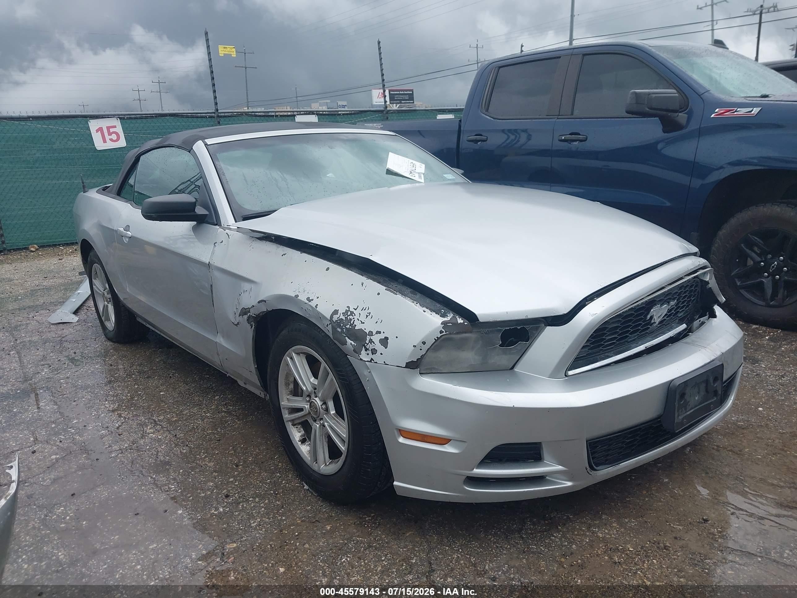2013 Ford Mustang V6 Silver vin: 1ZVBP8EM3D5272319