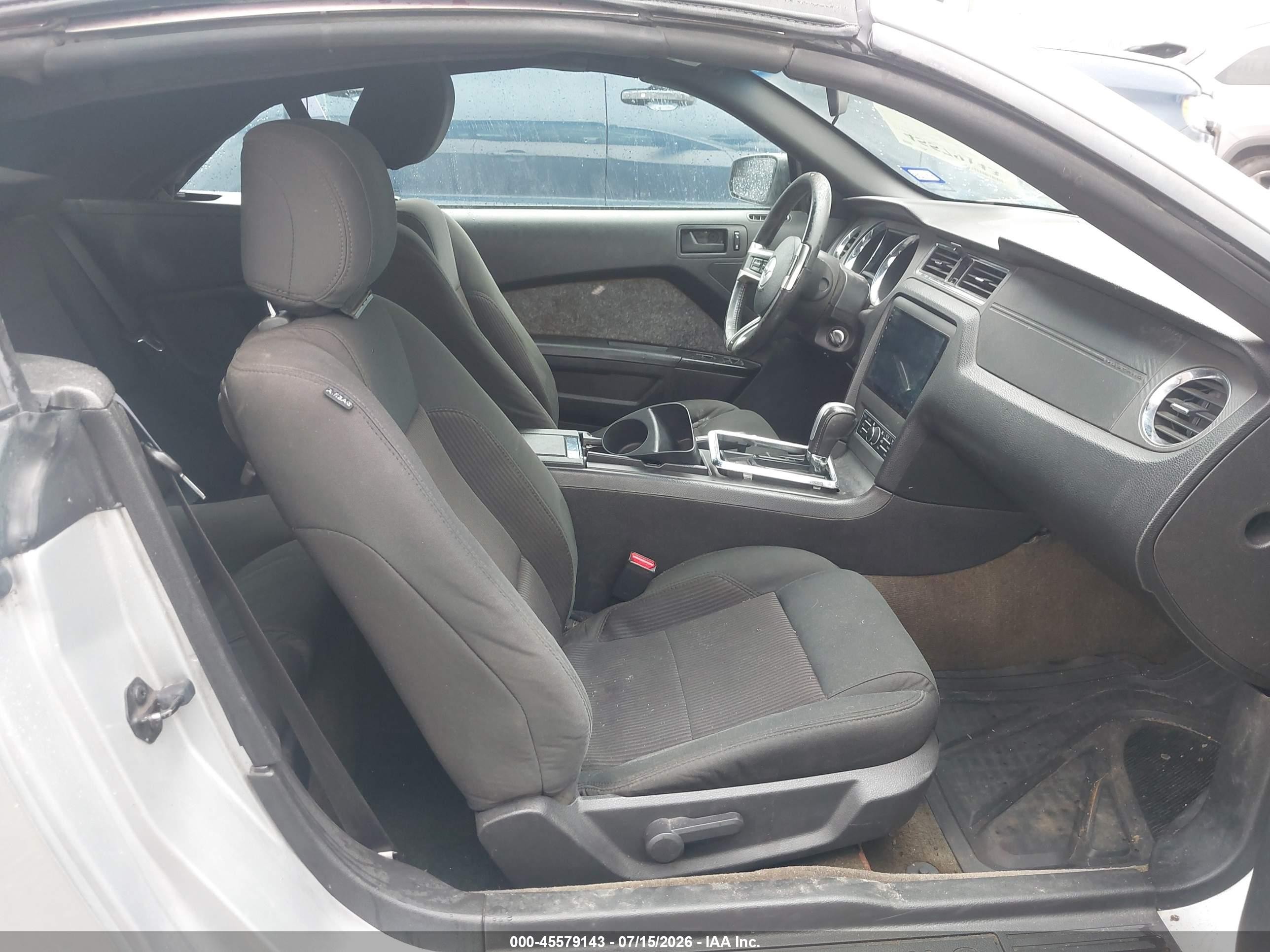 2013 Ford Mustang V6 Silver vin: 1ZVBP8EM3D5272319