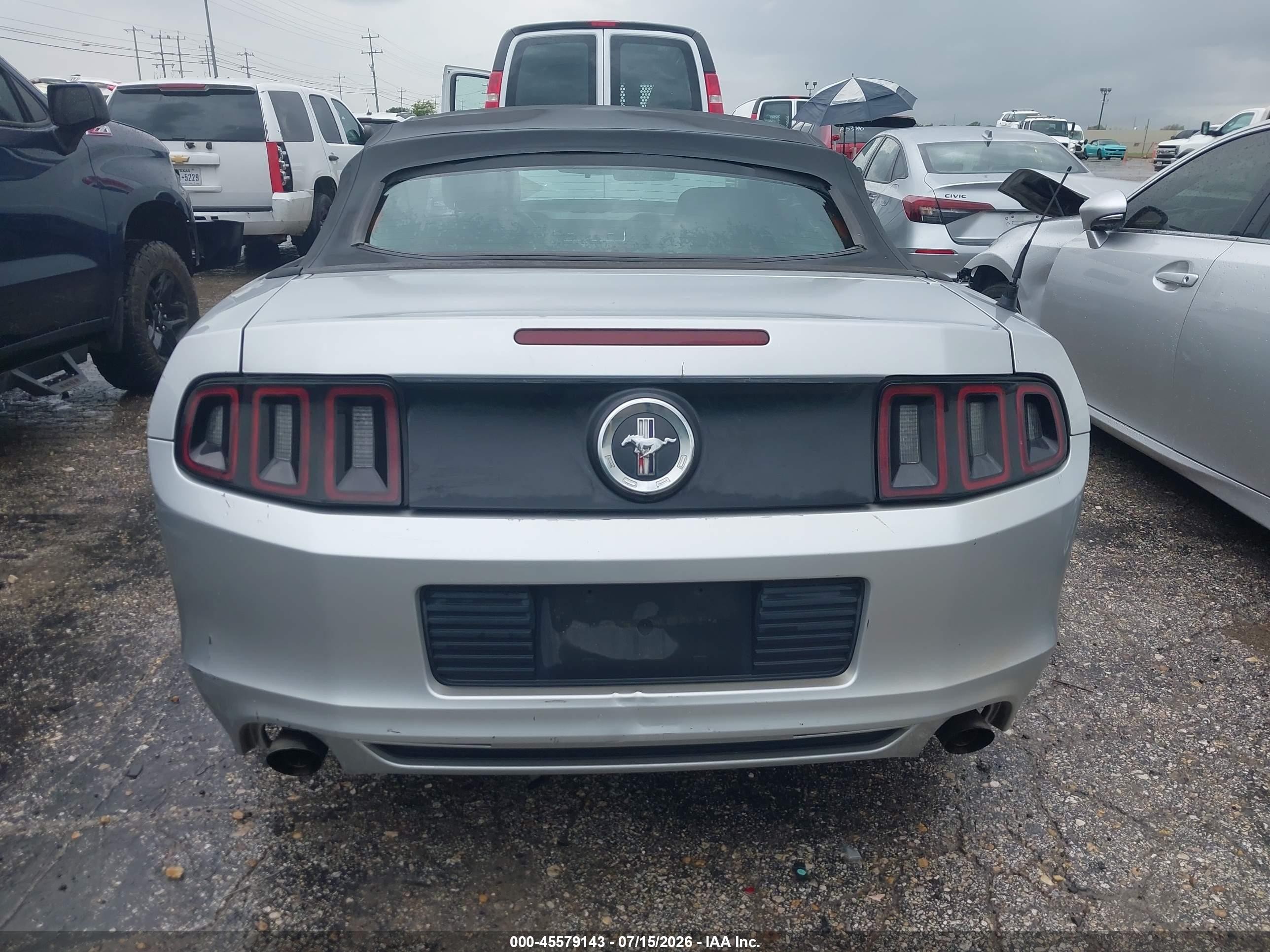 2013 Ford Mustang V6 Silver vin: 1ZVBP8EM3D5272319