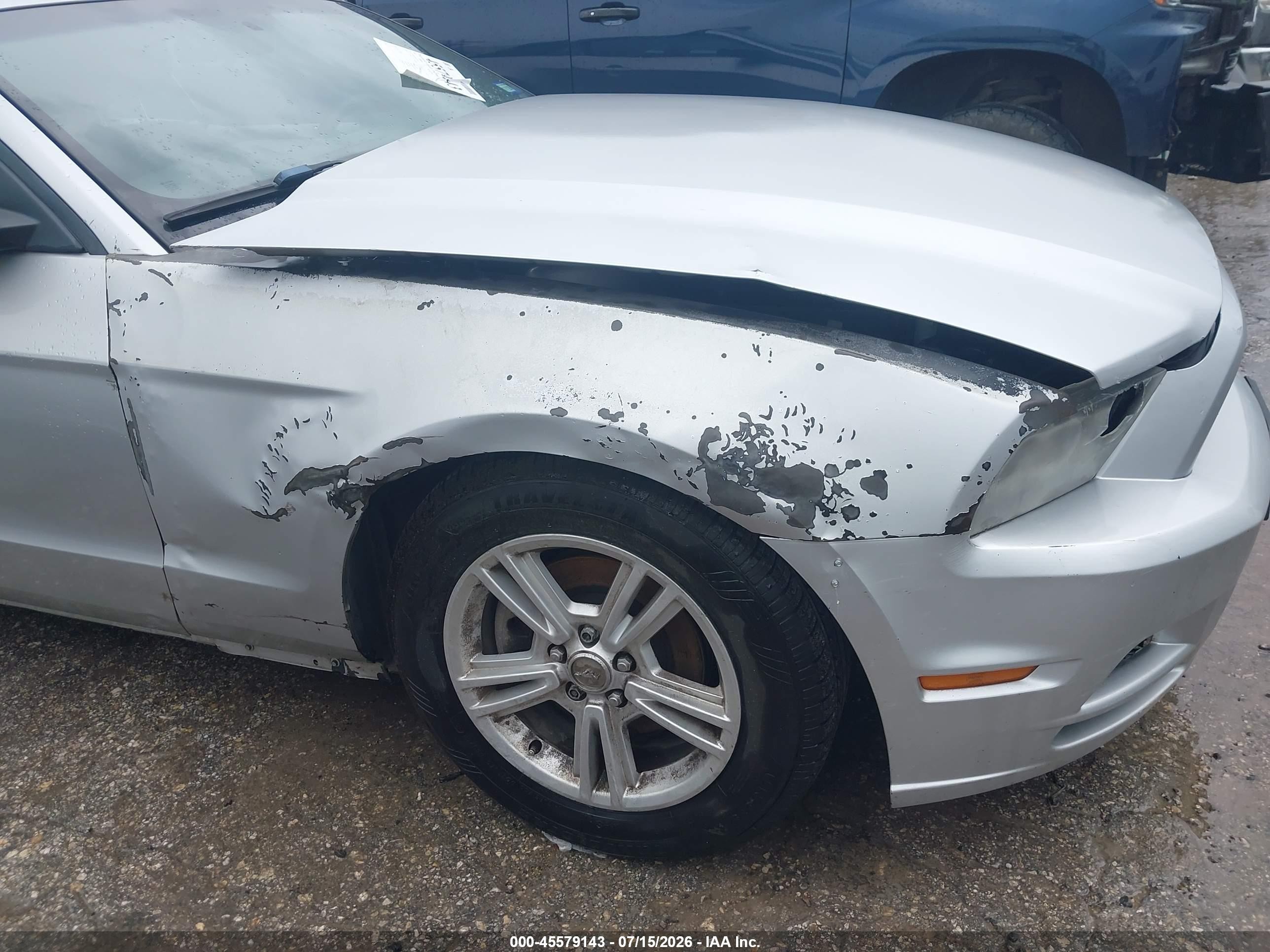 2013 Ford Mustang V6 Silver vin: 1ZVBP8EM3D5272319