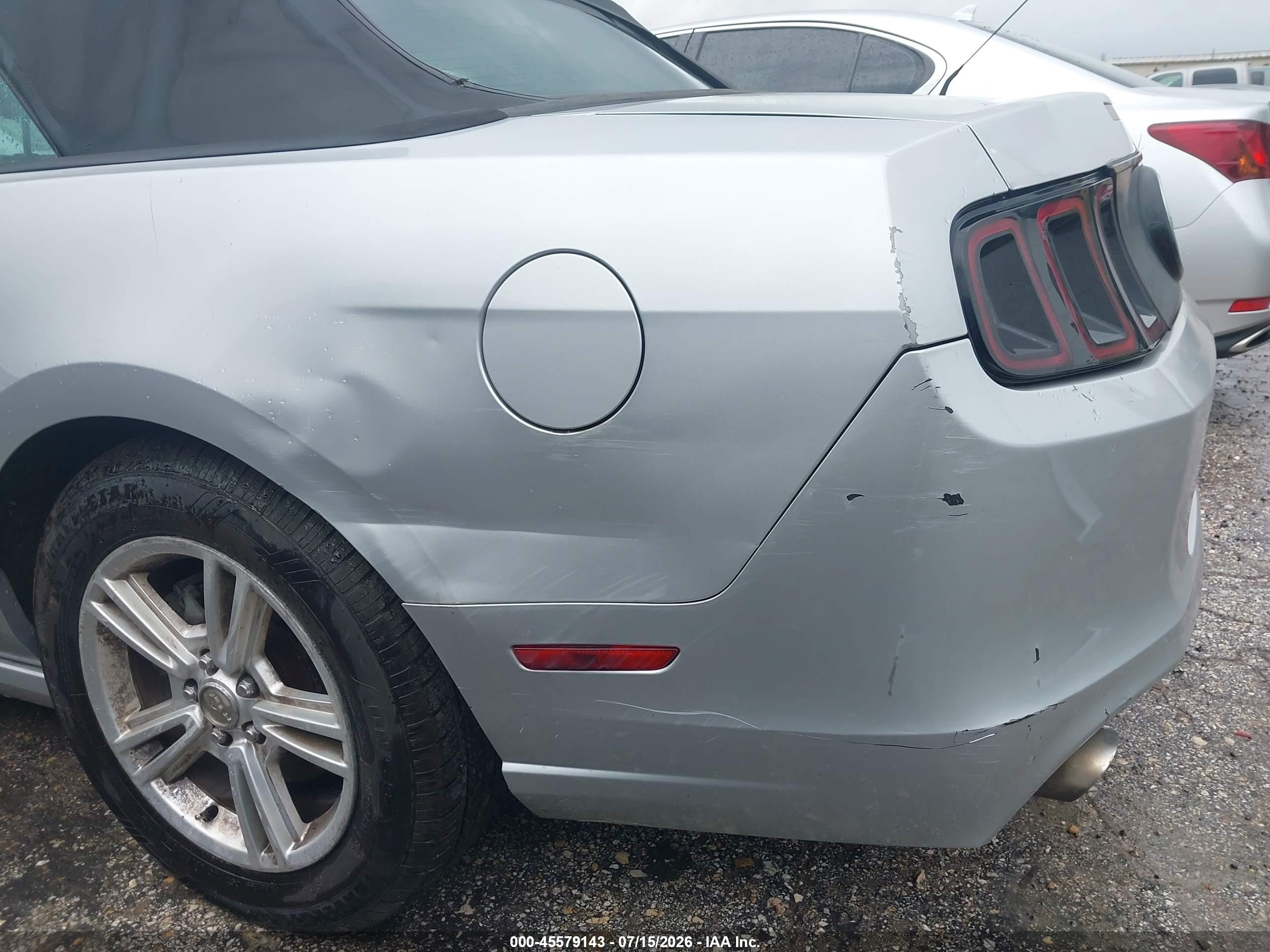 2013 Ford Mustang V6 Silver vin: 1ZVBP8EM3D5272319