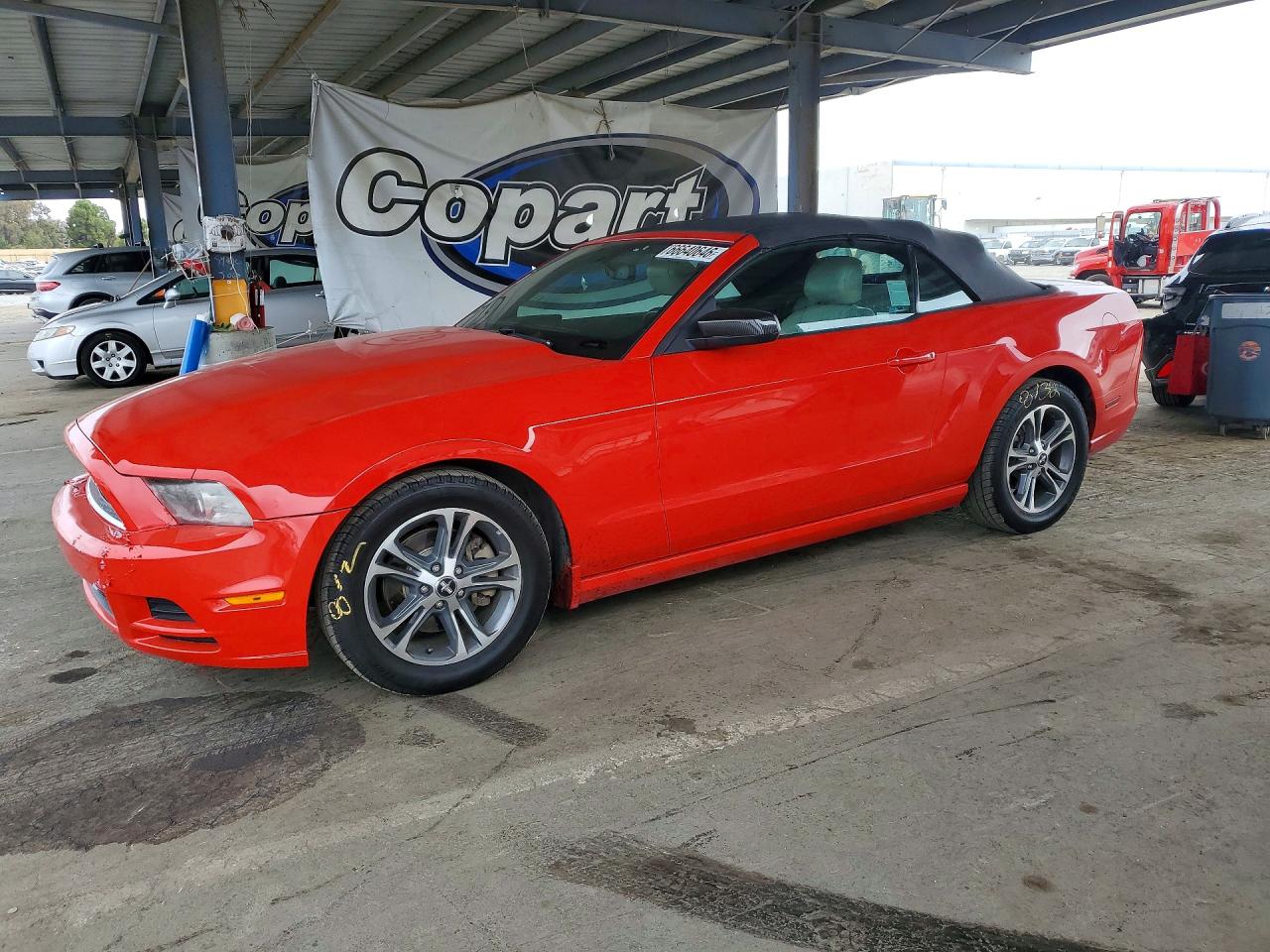 2014 Ford Mustang Red vin: 1ZVBP8EM3E5208279