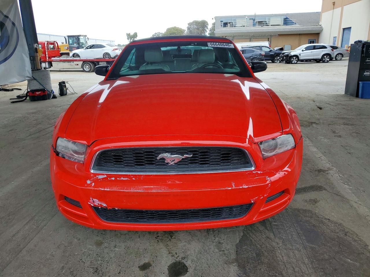 2014 Ford Mustang Red vin: 1ZVBP8EM3E5208279