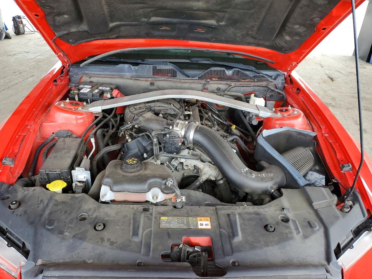 2014 Ford Mustang Red vin: 1ZVBP8EM3E5208279