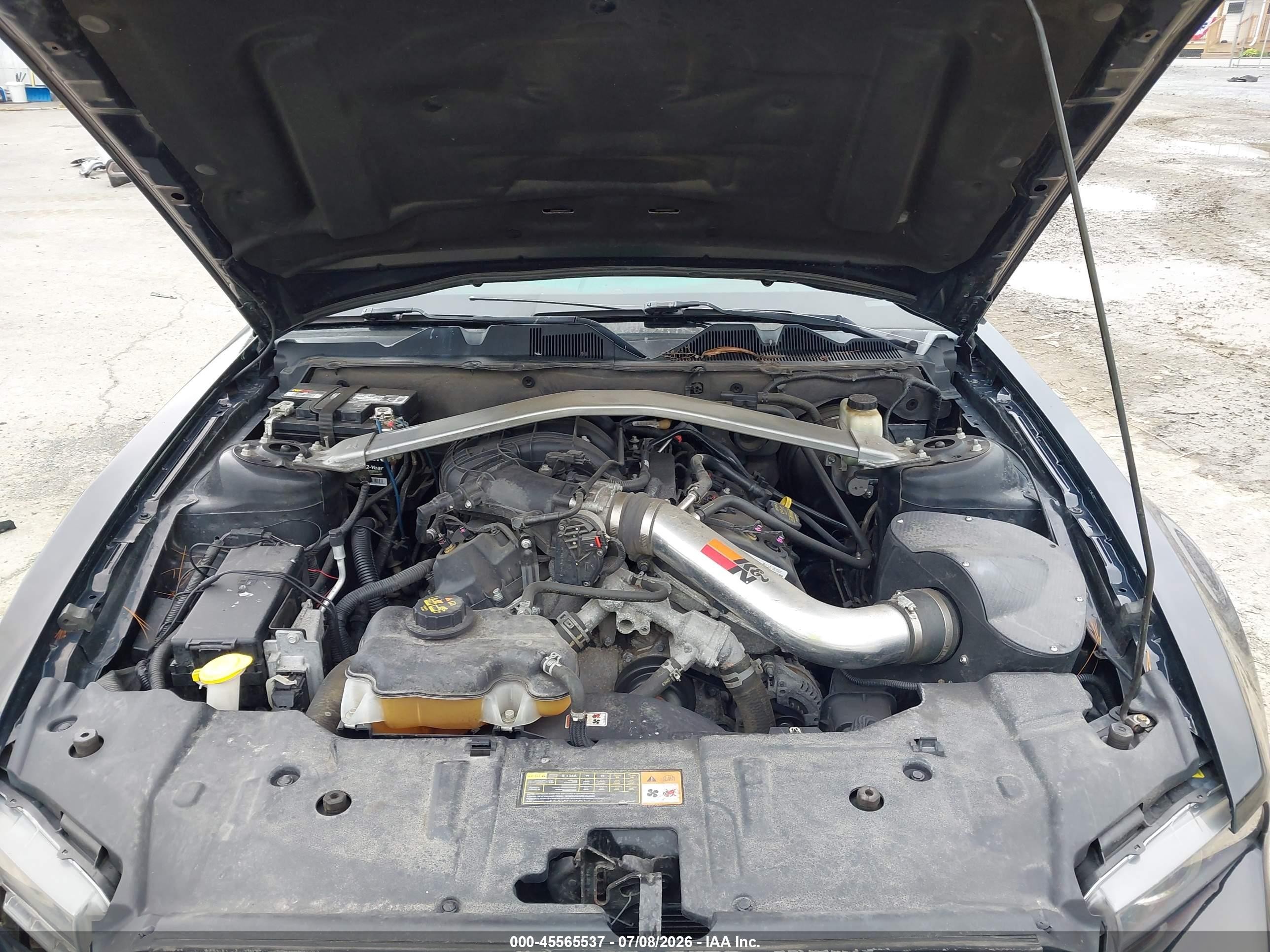 2014 Ford Mustang V6/v6 Premium Черный vin: 1ZVBP8EM3E5240410