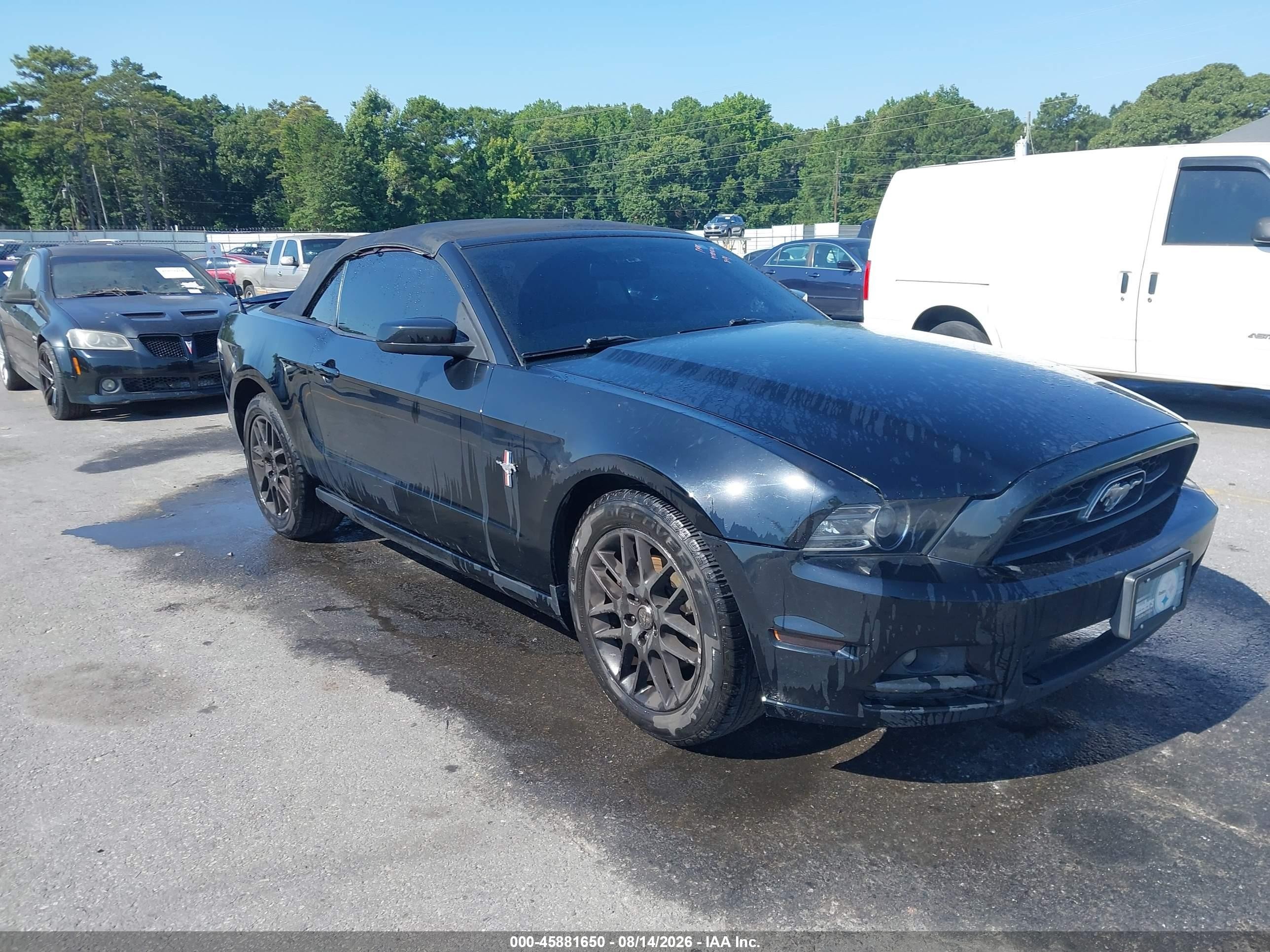 2014 Ford Mustang V6 Premium Черный vin: 1ZVBP8EM3E5241119