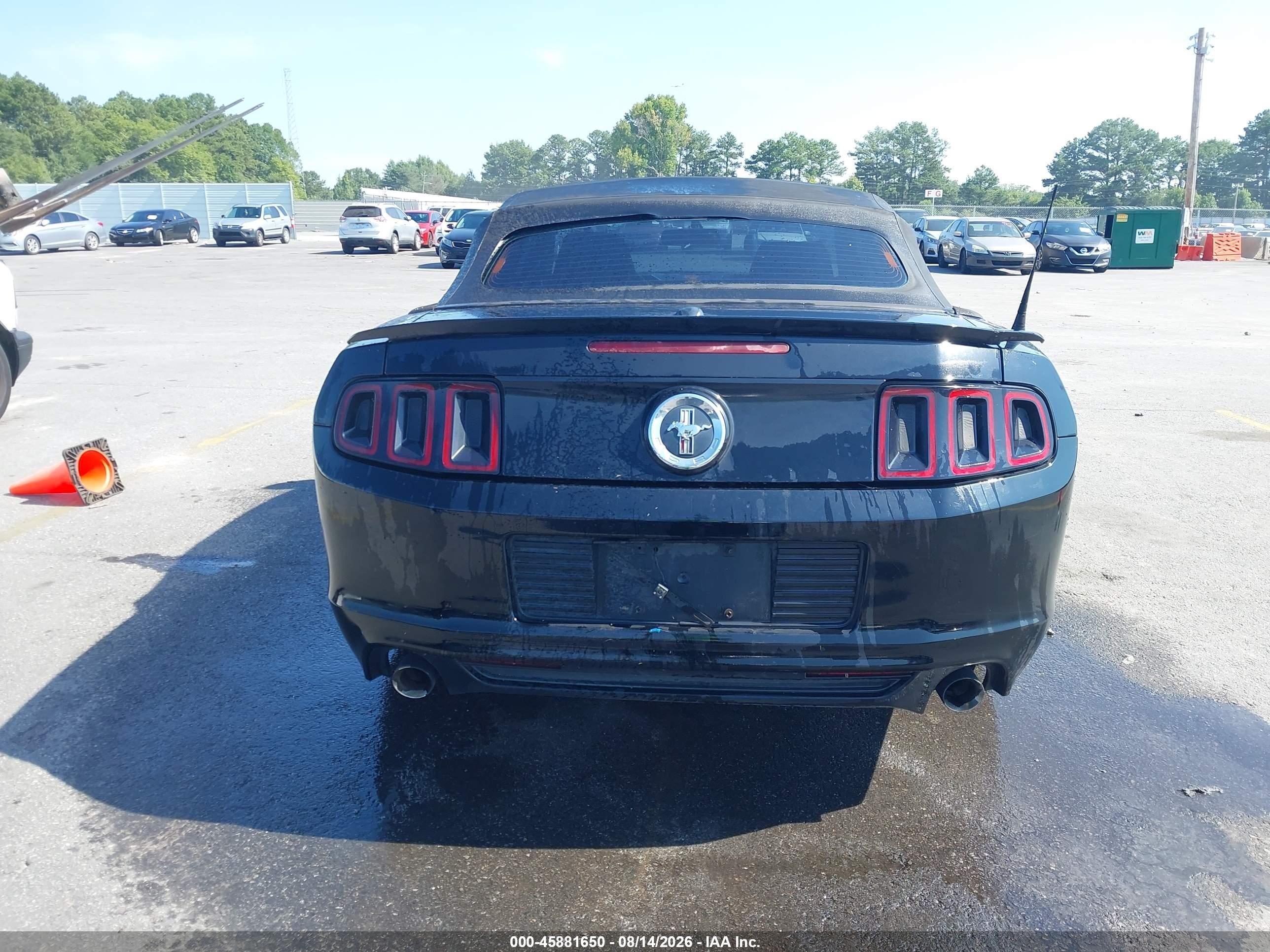 2014 Ford Mustang V6 Premium Черный vin: 1ZVBP8EM3E5241119