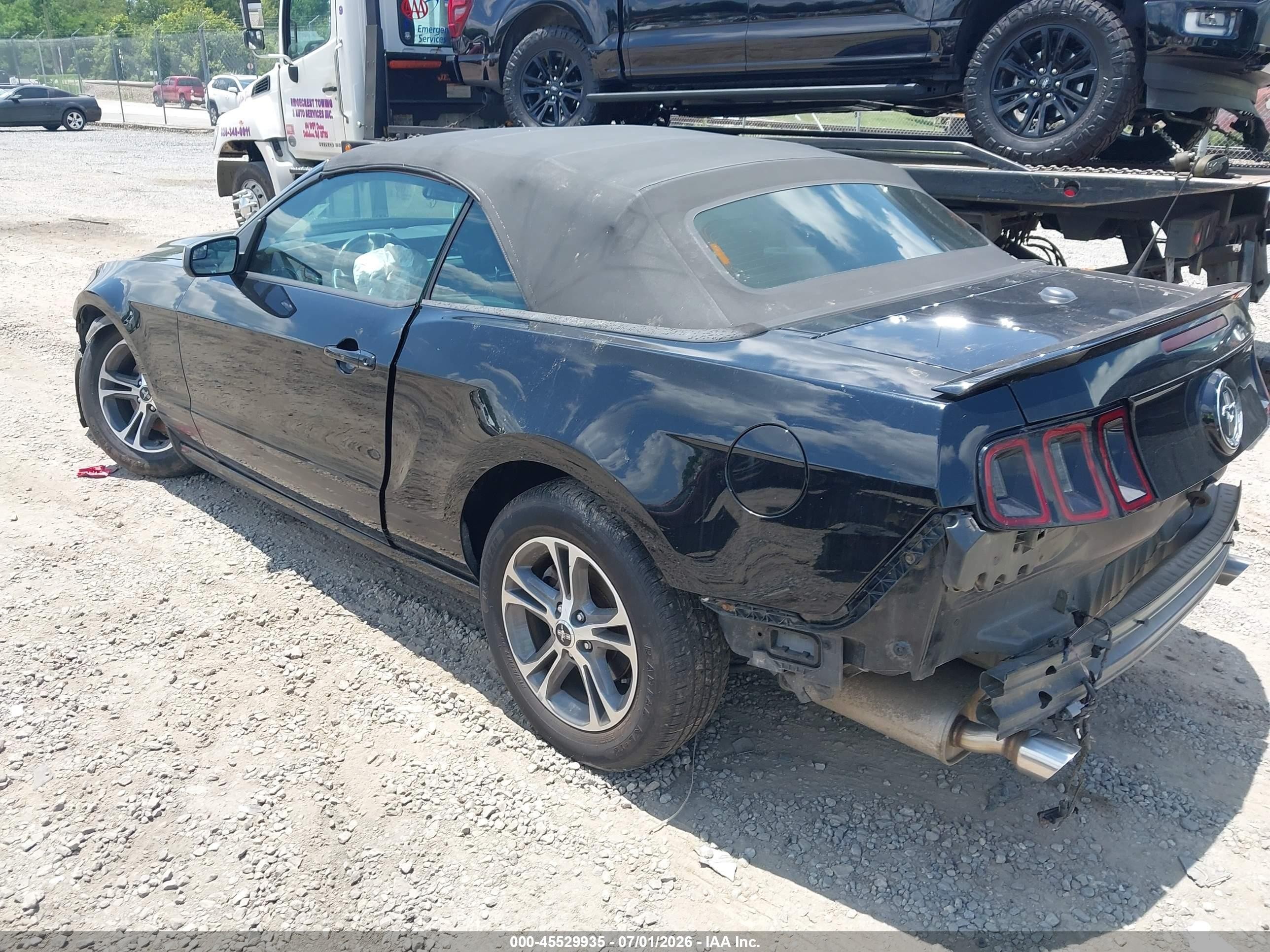 2014 Ford Mustang V6/v6 Premium Черный vin: 1ZVBP8EM3E5313968