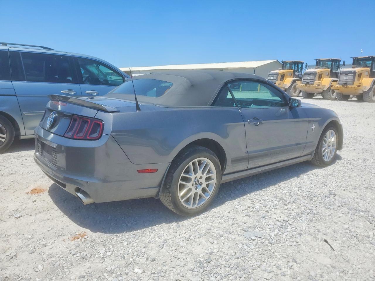 2014 Ford Mustang Gray vin: 1ZVBP8EM3E5324372