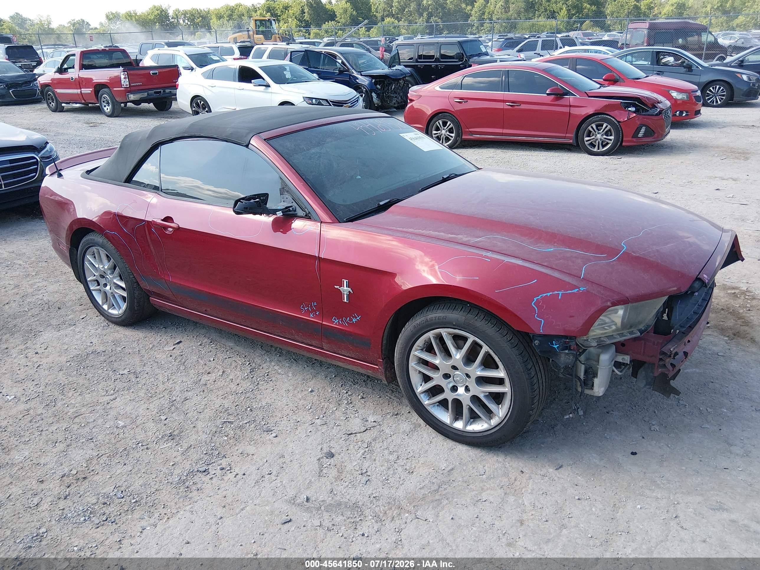 2014 Ford Mustang V6 Red vin: 1ZVBP8EM3E5324727