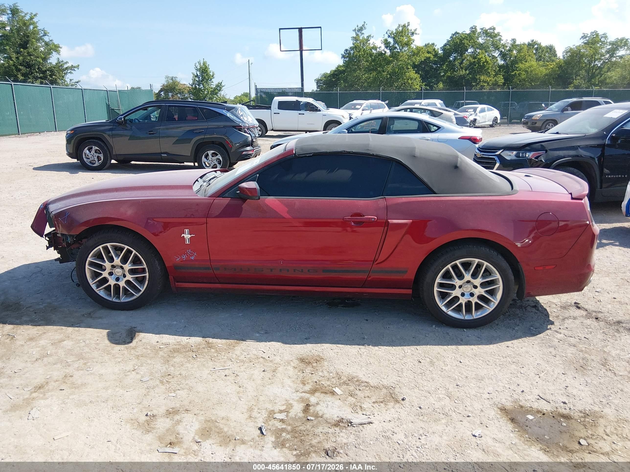 2014 Ford Mustang V6 Red vin: 1ZVBP8EM3E5324727