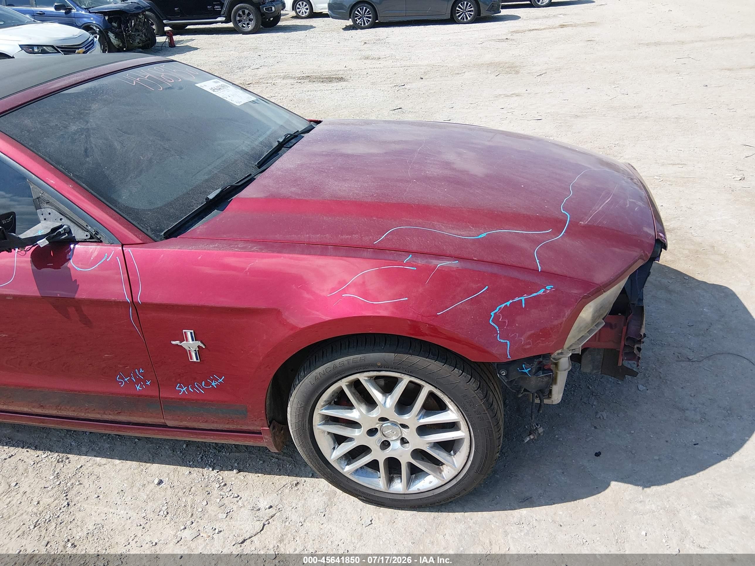 2014 Ford Mustang V6 Red vin: 1ZVBP8EM3E5324727