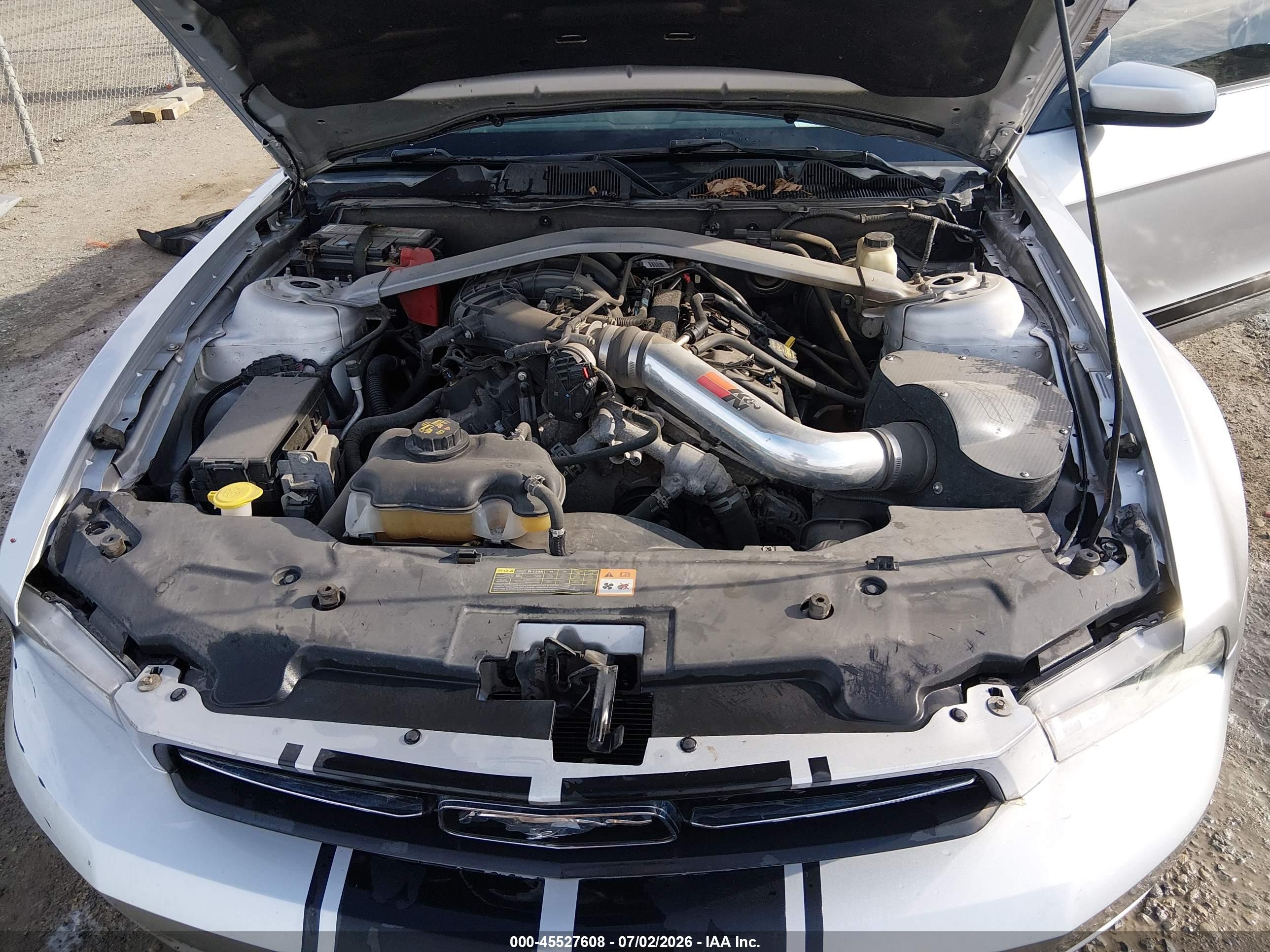 2012 Ford Mustang V6/v6 Premium Серебряный vin: 1ZVBP8EM4C5220325