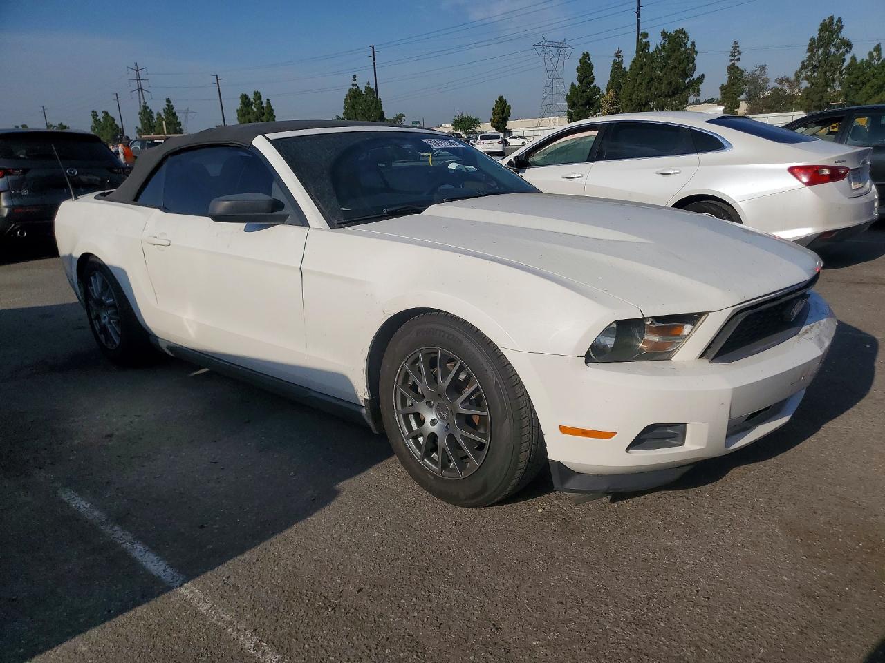 2012 Ford Mustang Белый vin: 1ZVBP8EM4C5237142