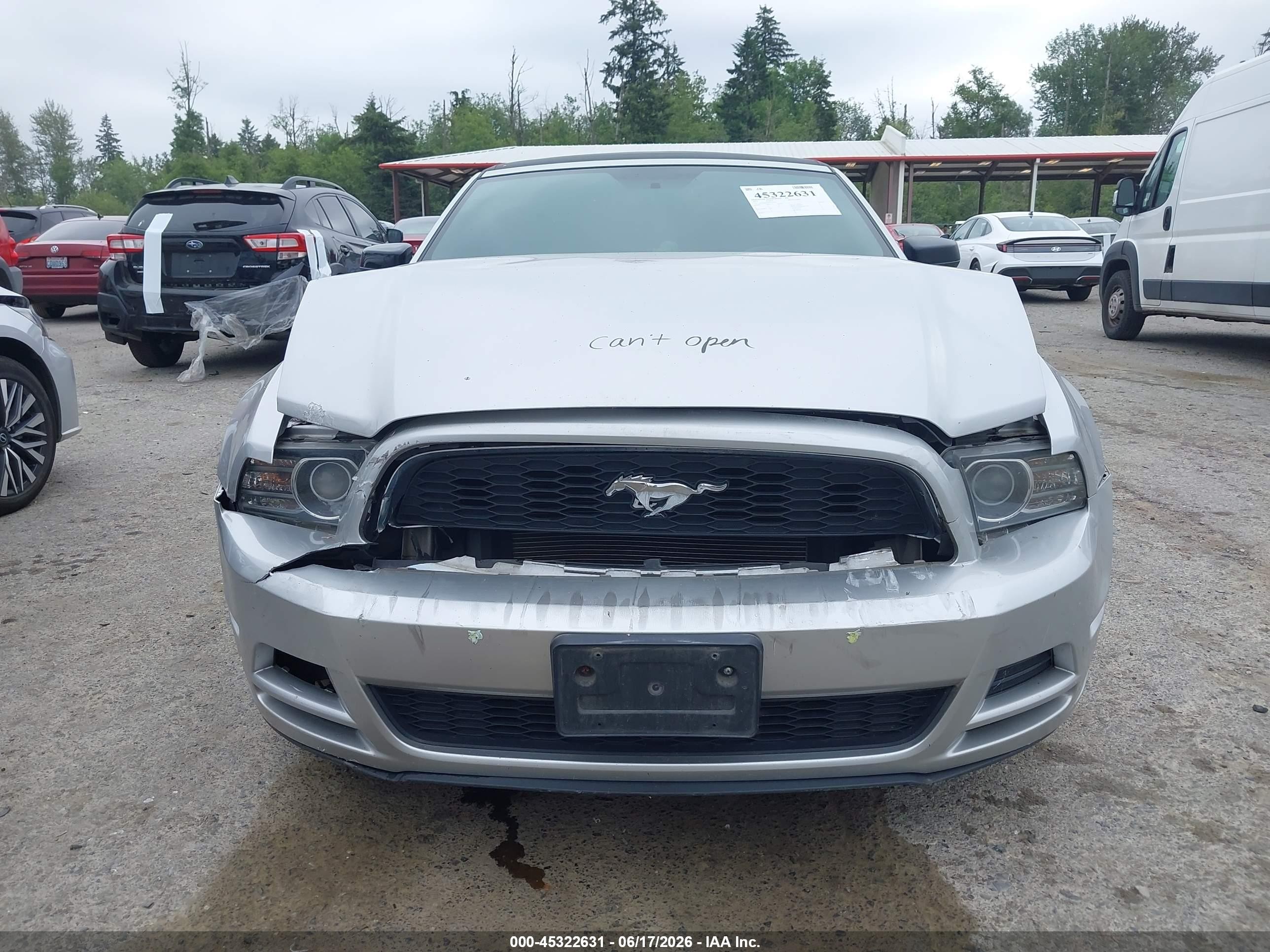 2013 Ford Mustang V6 Silver vin: 1ZVBP8EM4D5214185