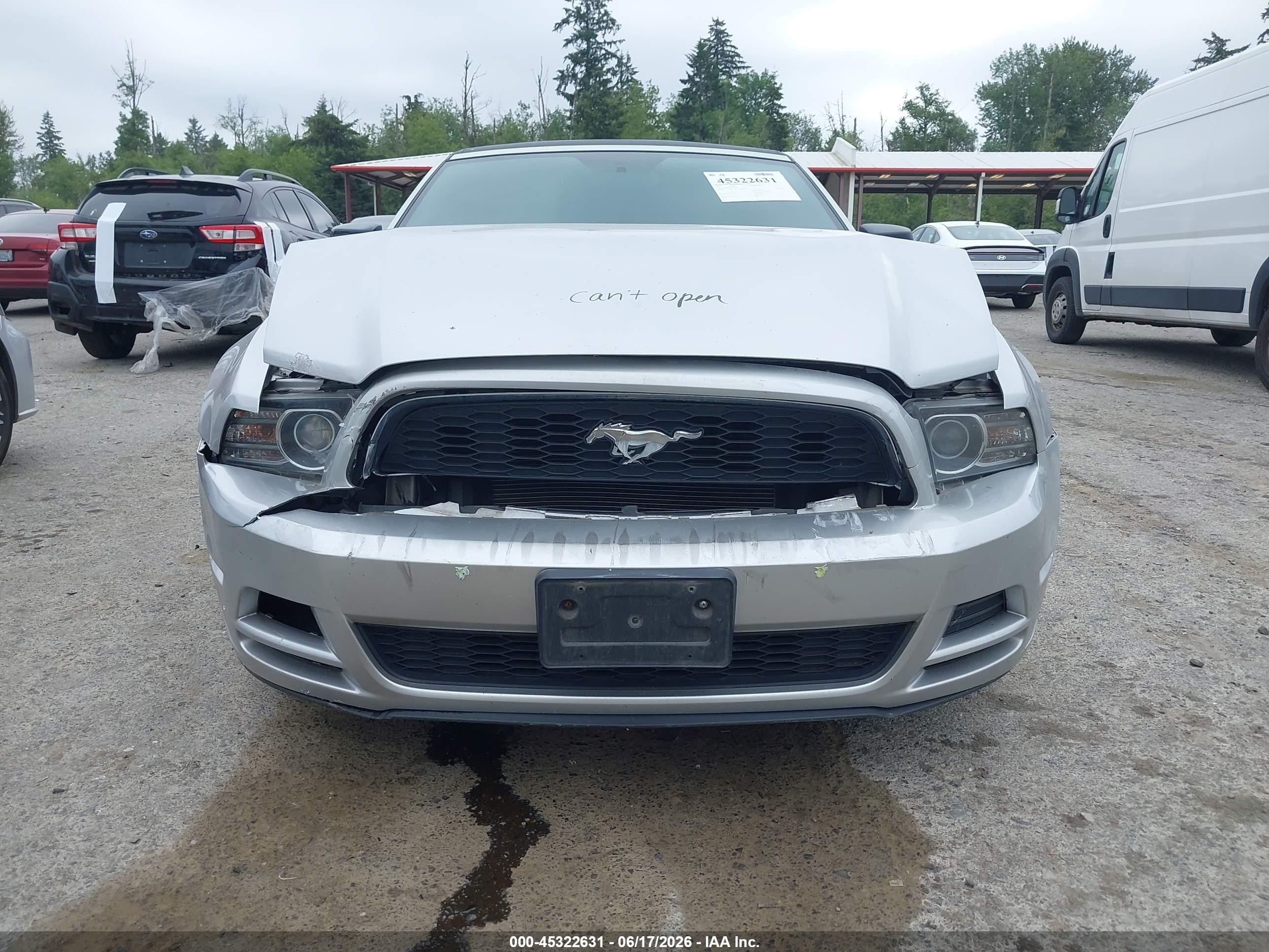 2013 Ford Mustang V6 Silver vin: 1ZVBP8EM4D5214185