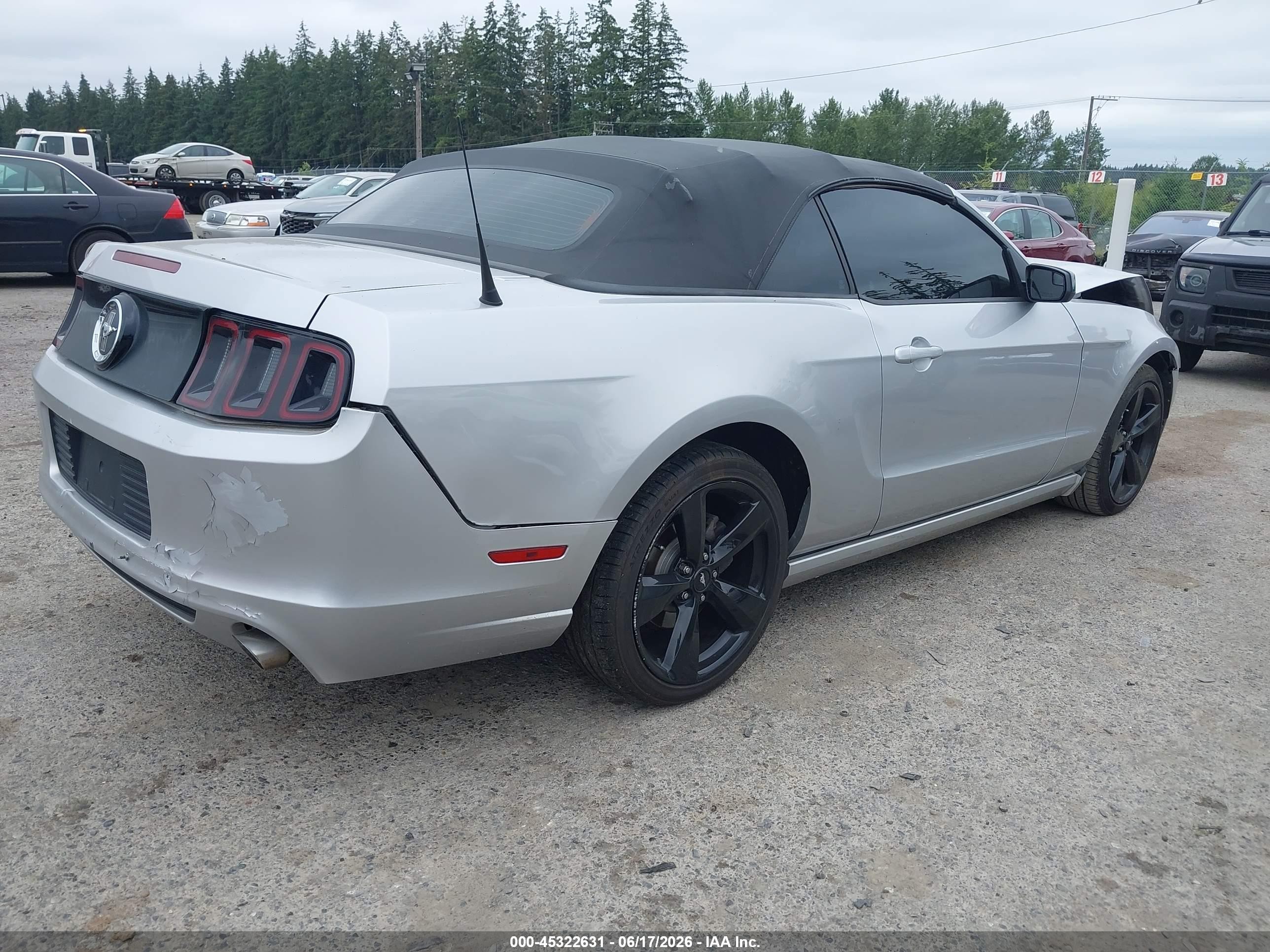 2013 Ford Mustang V6 Silver vin: 1ZVBP8EM4D5214185