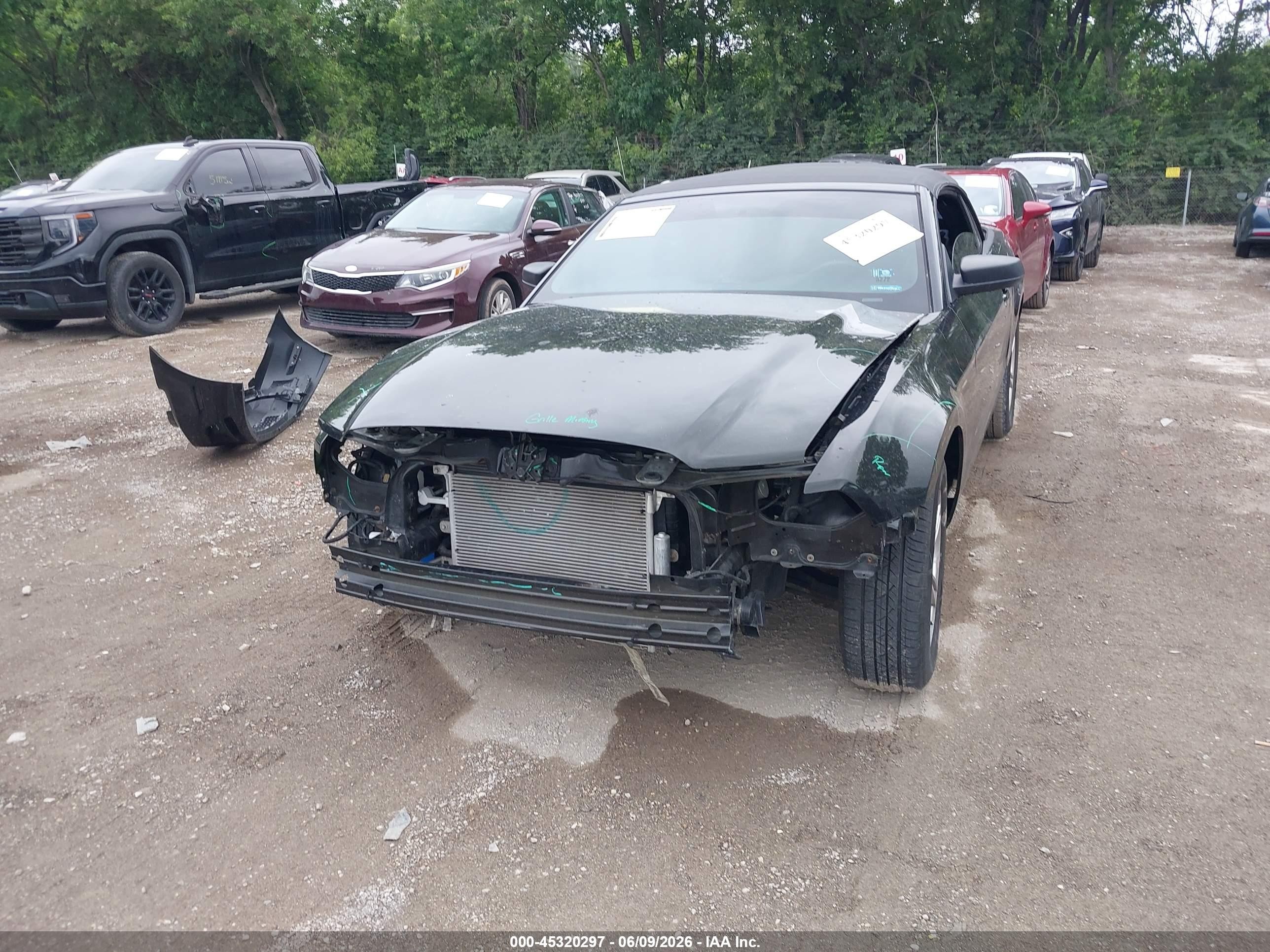2014 Ford Mustang V6 Black vin: 1ZVBP8EM4E5213121