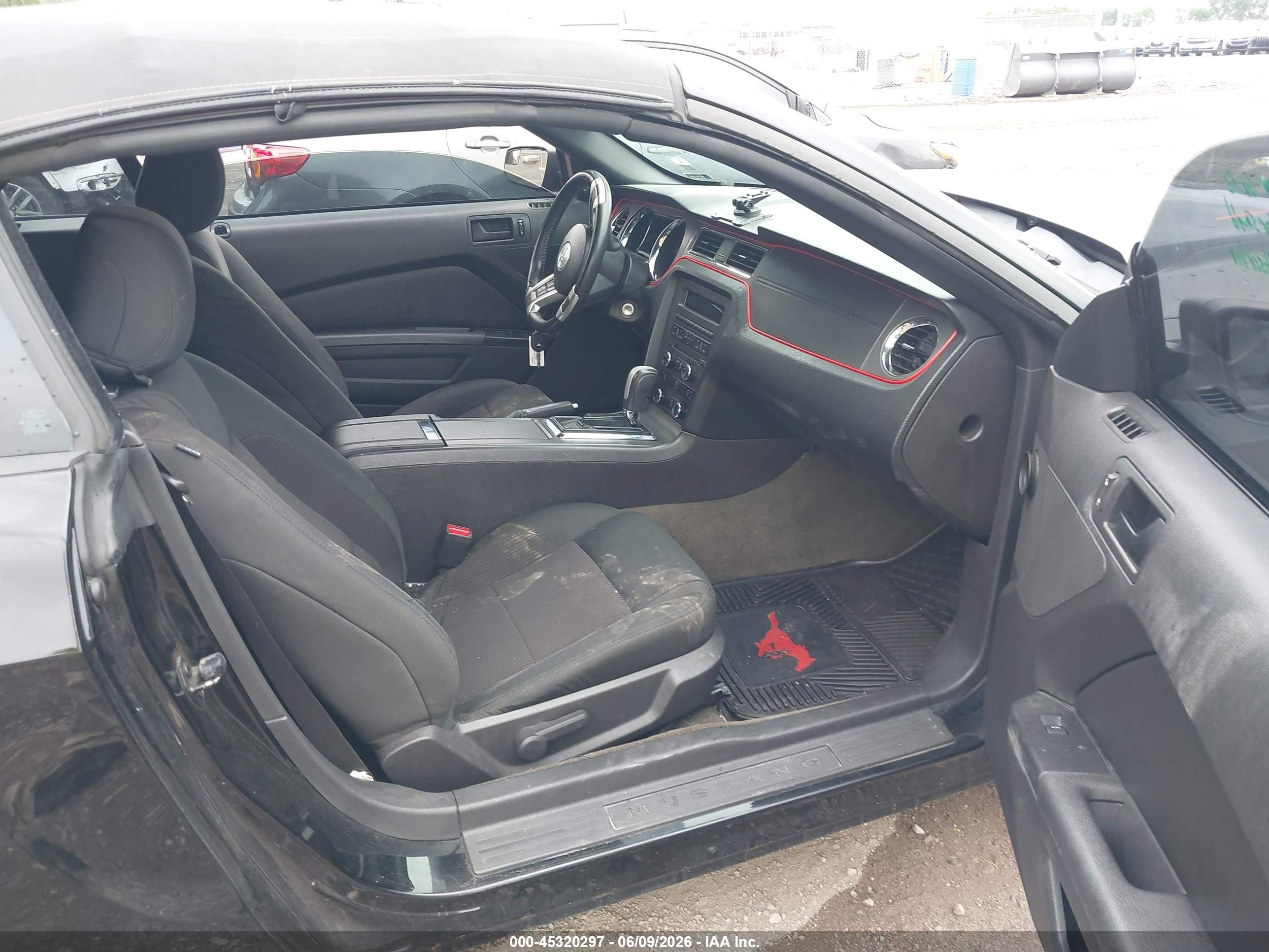 2014 Ford Mustang V6 Black vin: 1ZVBP8EM4E5213121