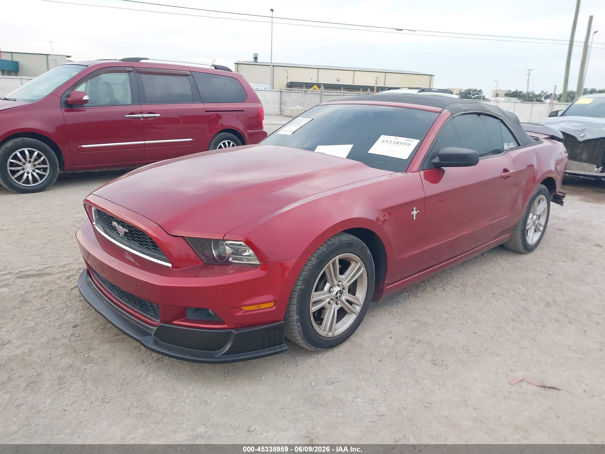 2014 Ford Mustang V6 Maroon vin: 1ZVBP8EM4E5229562
