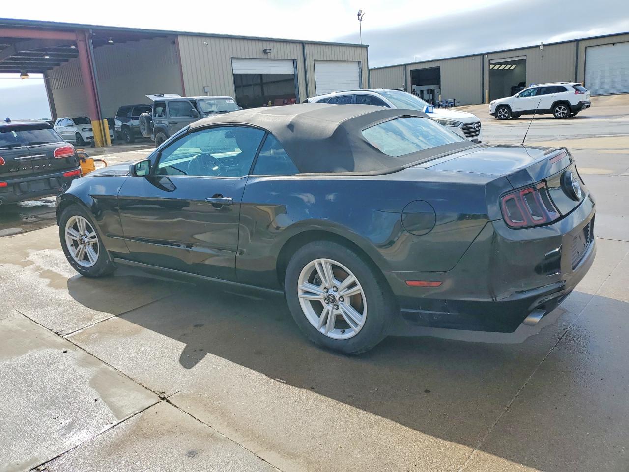 2014 Ford Mustang Черный vin: 1ZVBP8EM4E5266756
